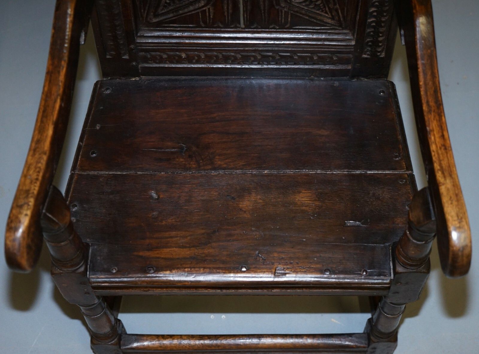 photo furniture Exceptionally Rare Original 17th Century Wainscot Armchair Northern England Oak