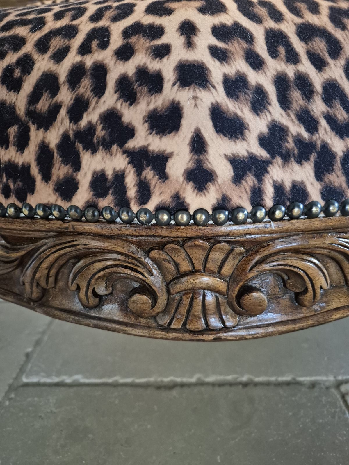 Furniture Victorian Mahogany Chaise Longue   Leopard/Velvet Material photo