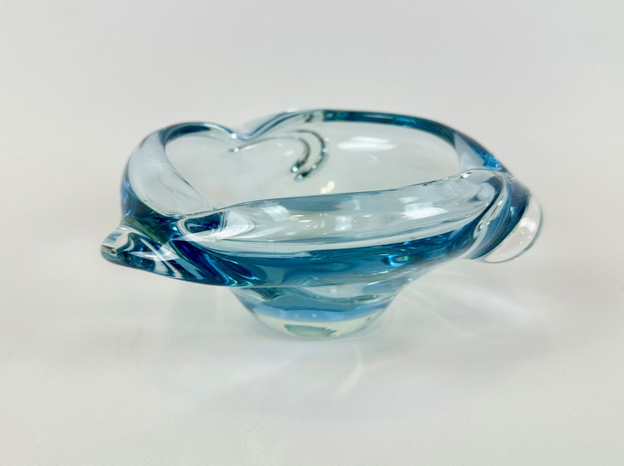 Art Glass Ashtray Attributed To Josef Hospodka For Chribska Sklarna, 1960s photo Home Decor