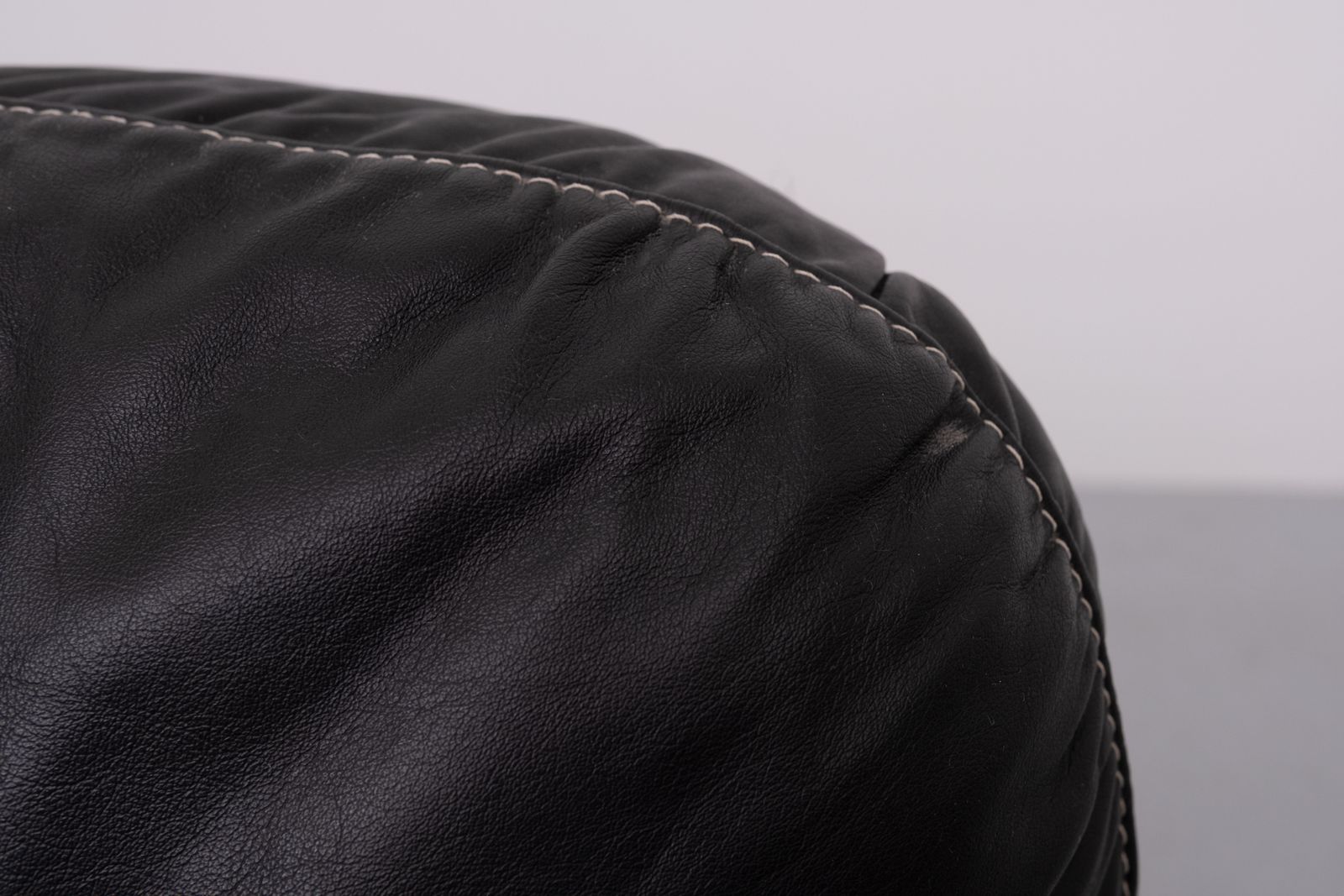 photo for sale Black Leather Piumotto Sofa By Arrigo Arrigoni For Busnelli, Italy, 1970’s