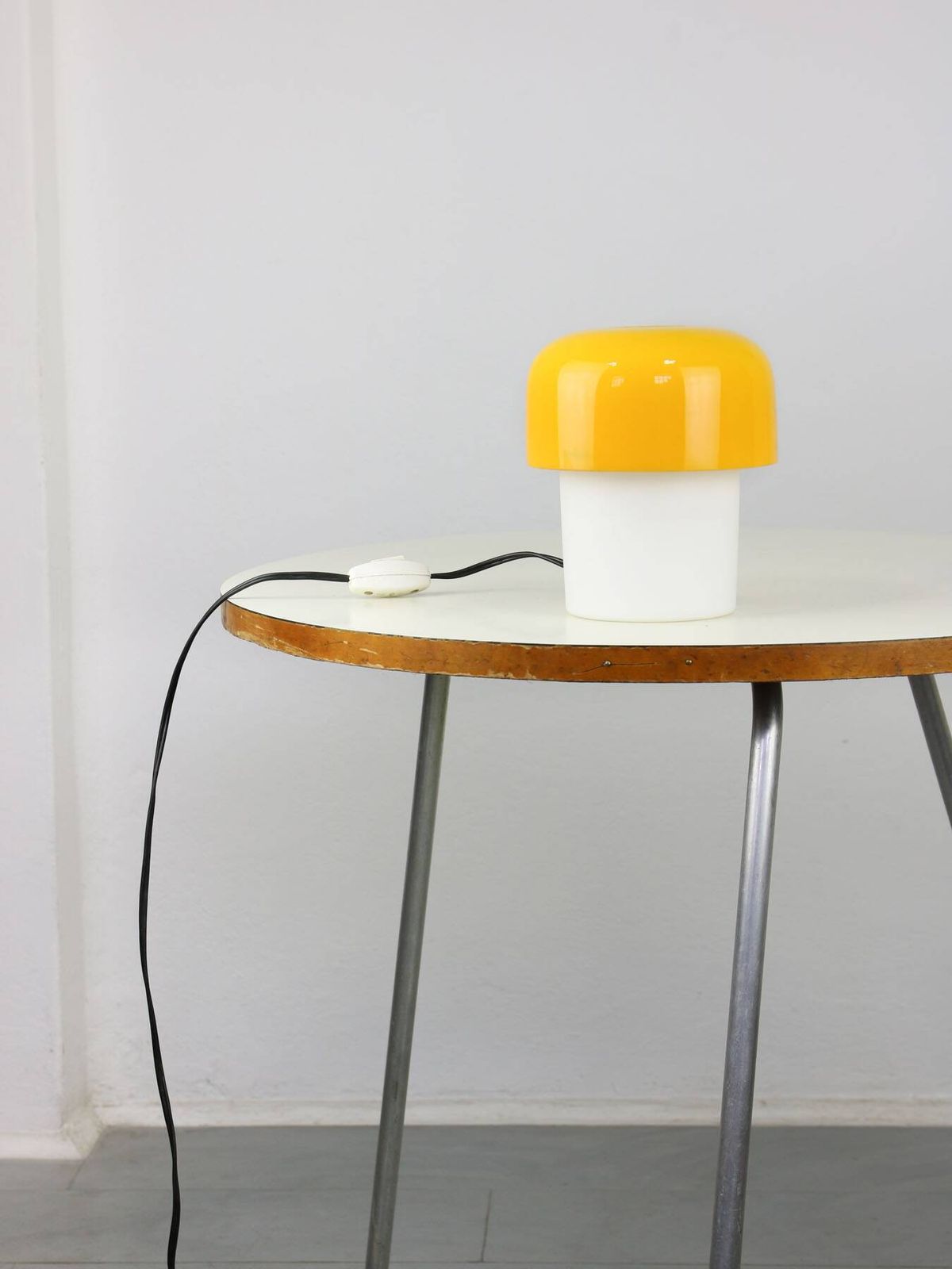 Rare Yellow Mushroom Table Lamp By Luigi Massoni For Guzzini, 1970s photo vintage