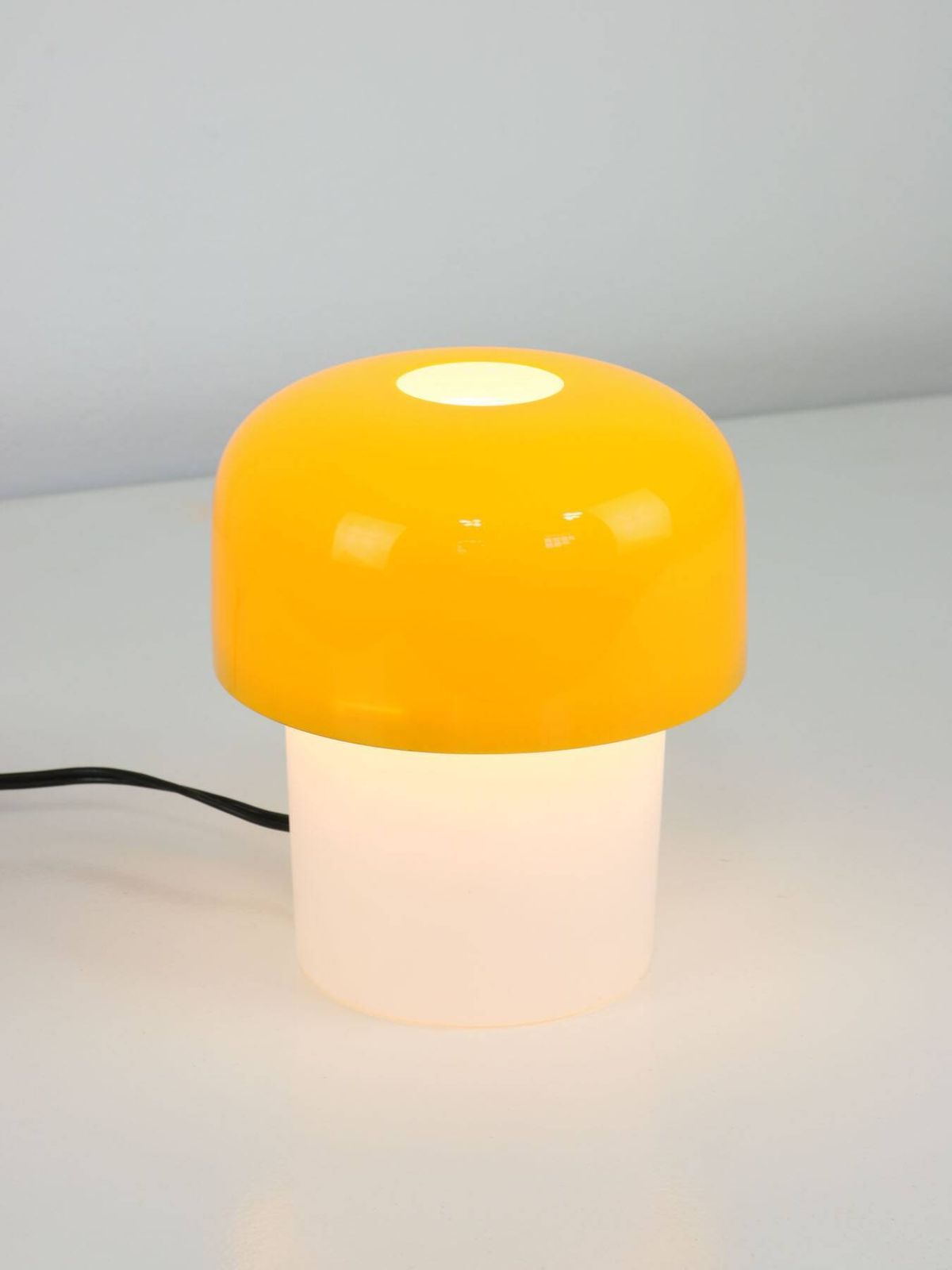 photo furniture Rare Yellow Mushroom Table Lamp By Luigi Massoni For Guzzini, 1970s