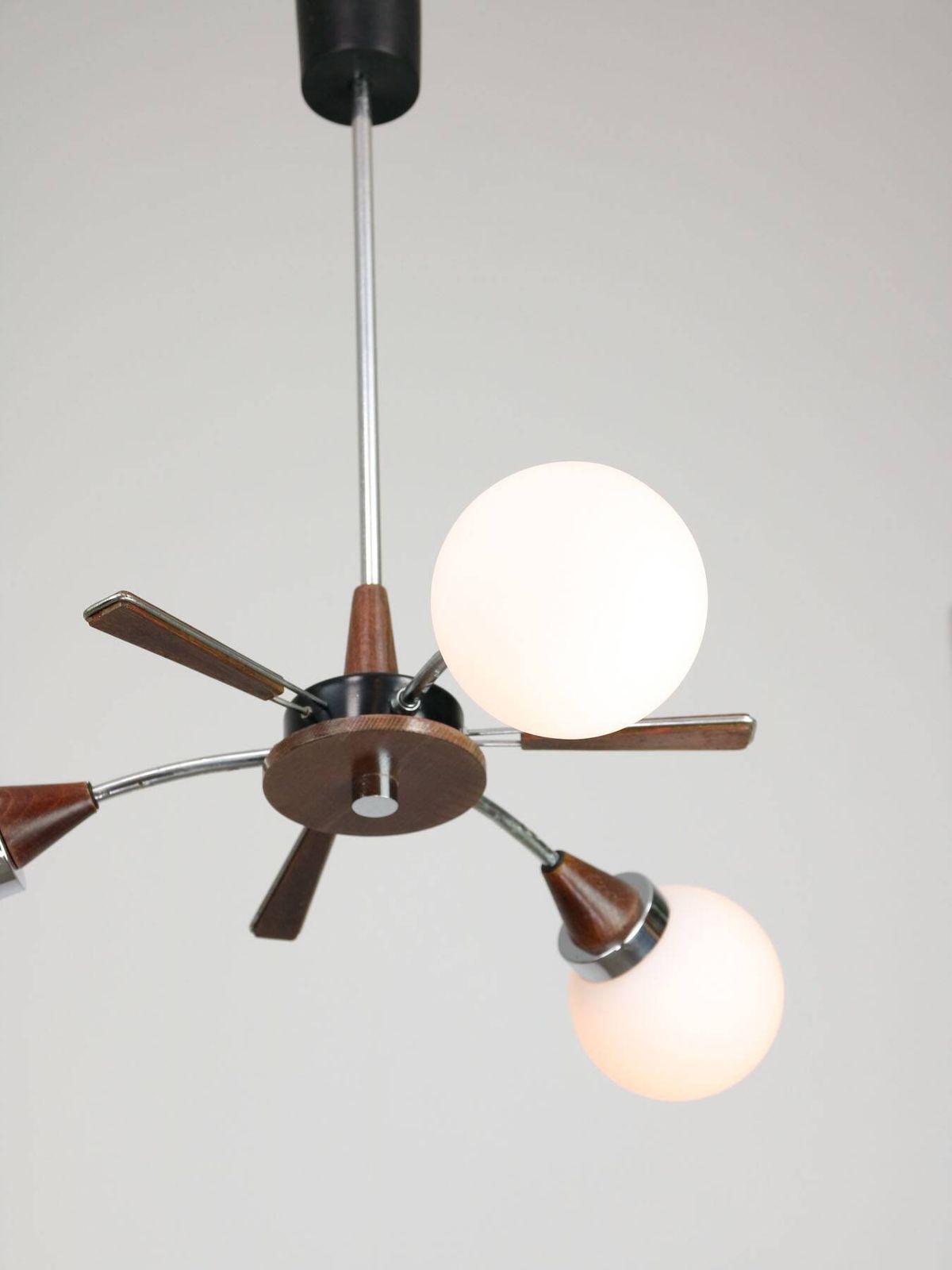 423.0 Mid Century Modern Italian Chrome And Opaline Chandelier photo