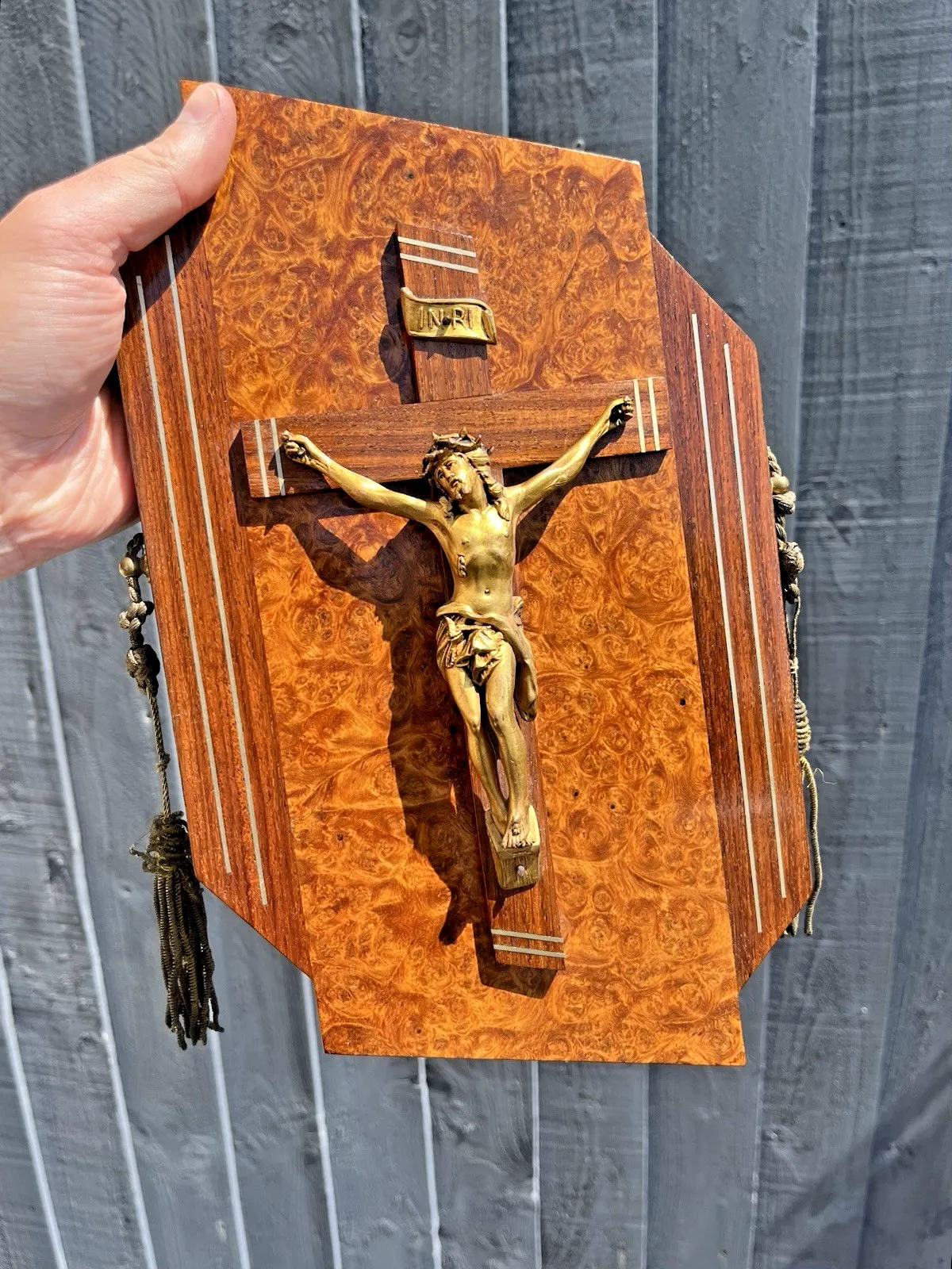 French Art Deco Gilt Brass Burr Walnut Wall Hanging Crucifix Church Cross Jesus photo vinterior