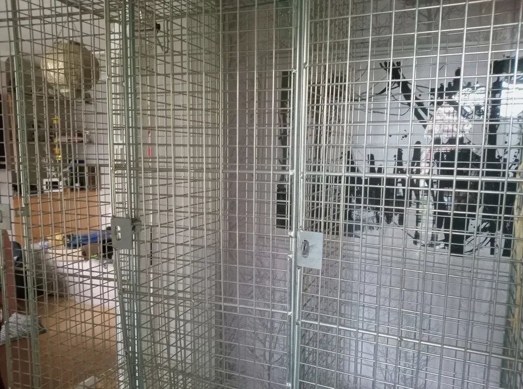 Vintage Old School Galvanised Steel Cage Lockers (6 Compartments) 5 Available photo Furniture