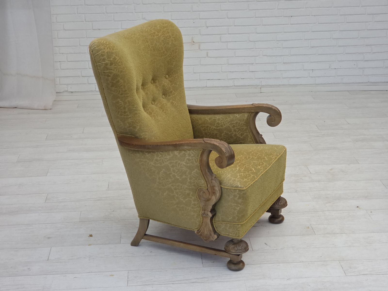 Ca. Jaren 1960, Deense Fauteuil Met Hoge Rug, Meubelbekleding Van Katoen/Wol, Massief Eikenhout. photo buy