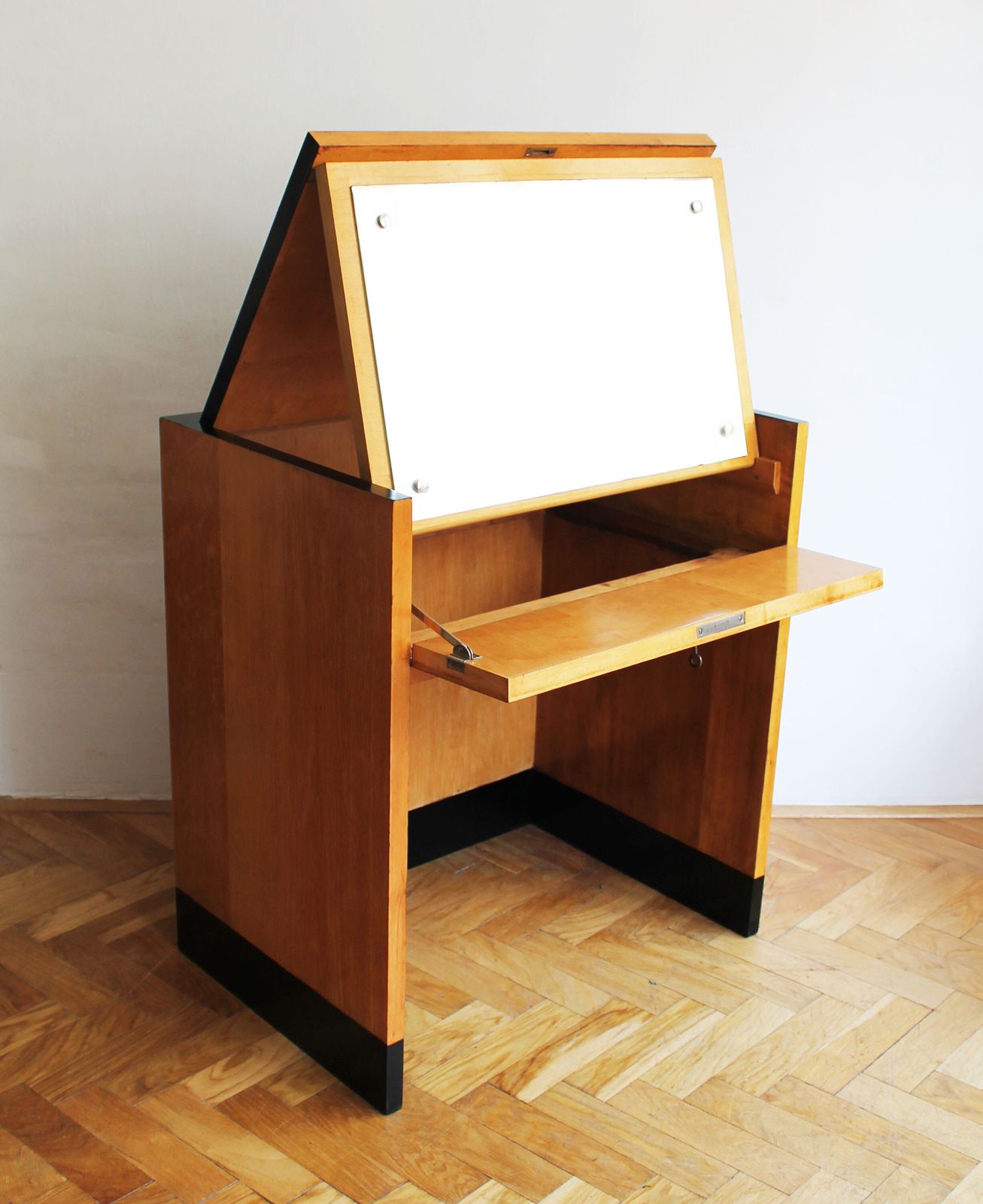 photo buy 1950s Modernist Dressing Table