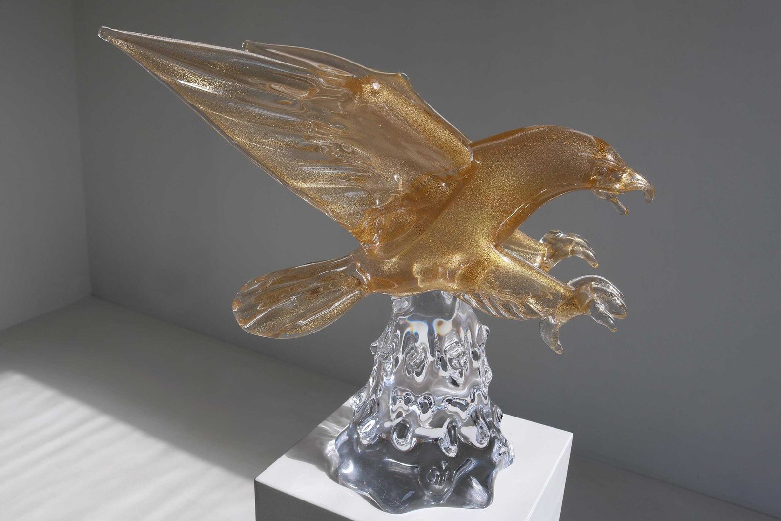 Gesigneerd Murano Glazen Adelaarssculptuur Van Arnaldo Zanella – Handgeblazen Kristal Met Goud, Mid Century Italiaanse Kunst photo vinterior