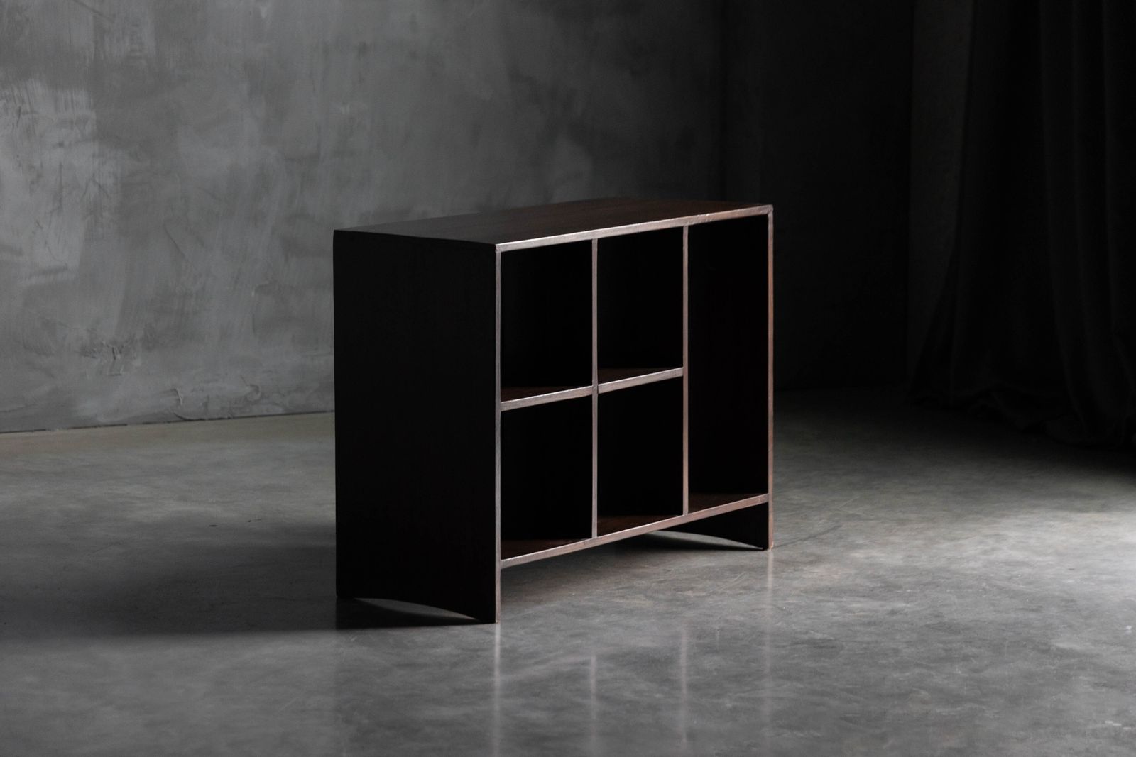 photo vintage File Rack By Pierre Jeanneret, Low Cupboard, D.I.H. 074, Chandigarh, 1957 58