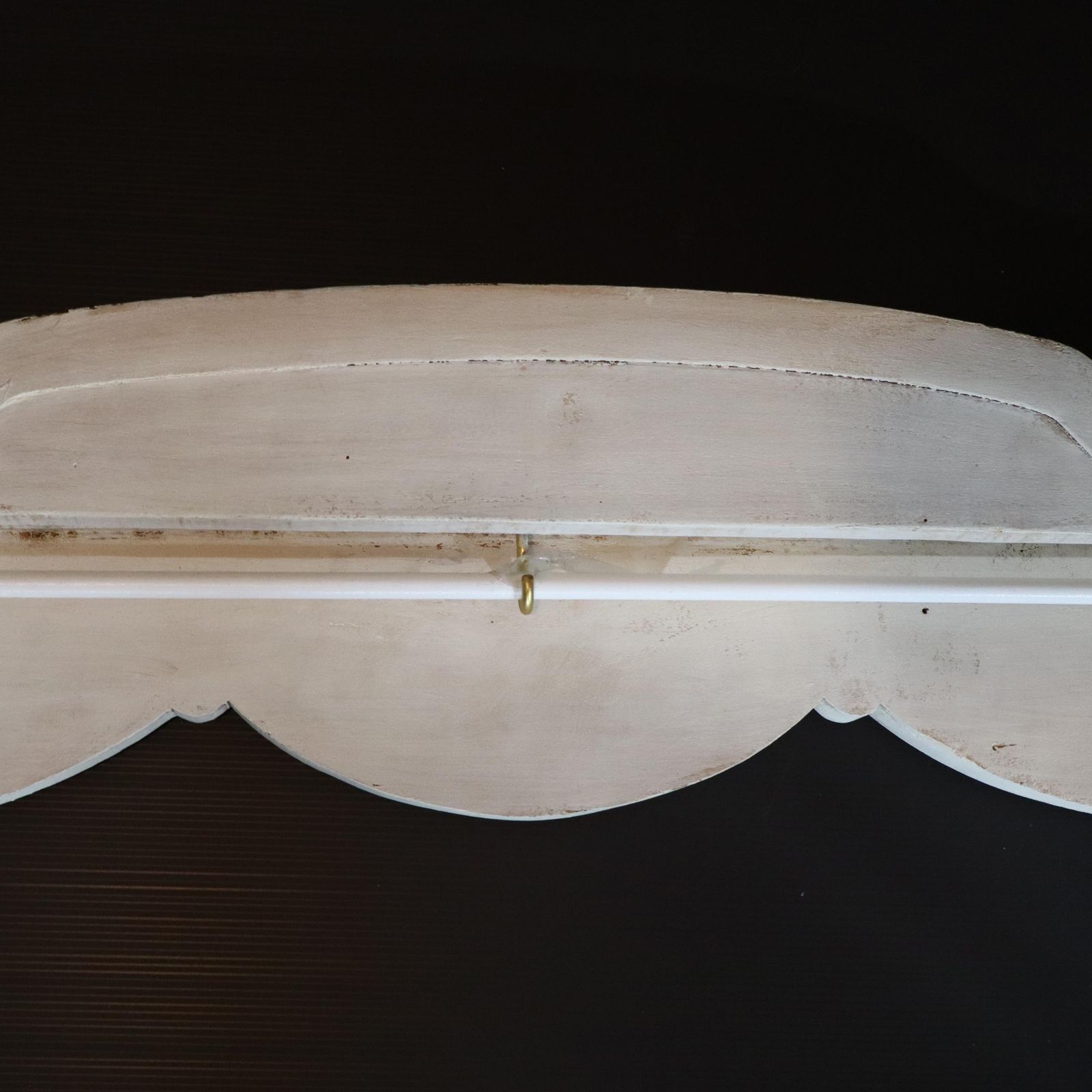 photo furniture Antique French Wood Curtain Pelmet Large Giltwood Carved Window Valance White Gold Pediment