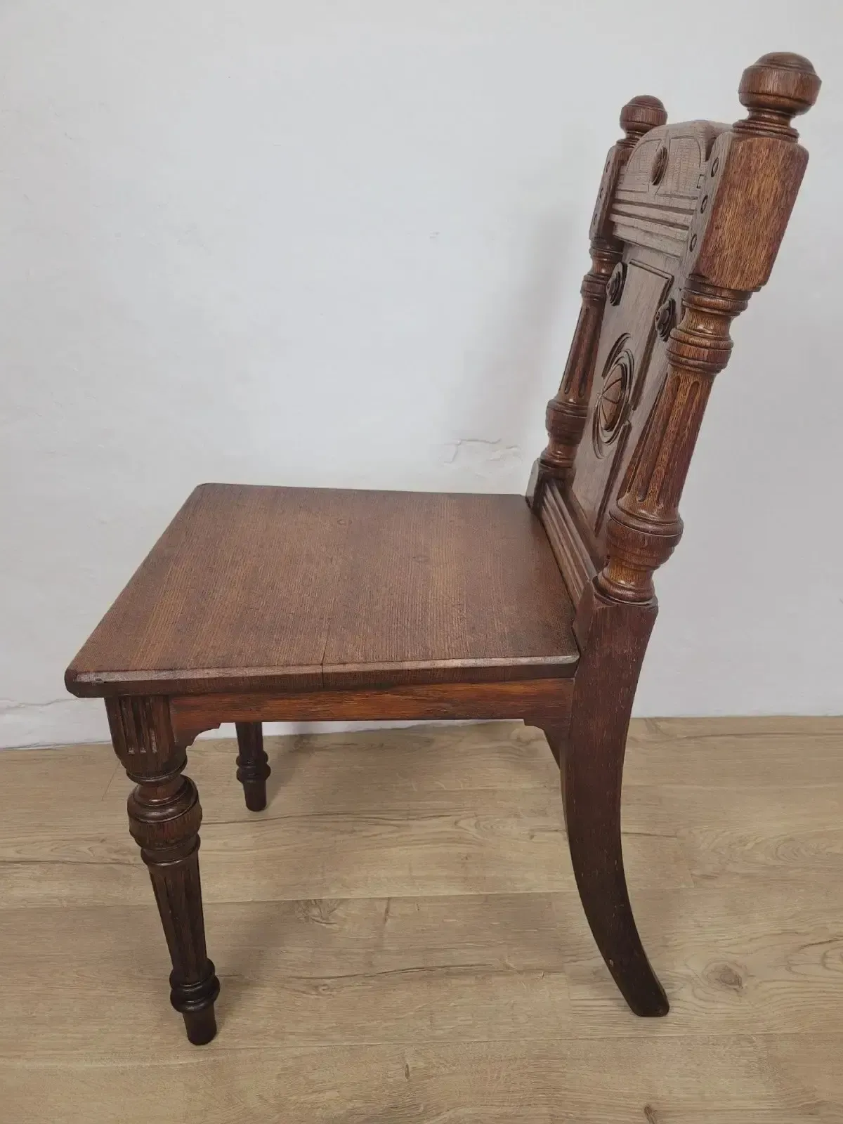photo vintage Victorian Hall Chair Oak Carved 19thc Antique English