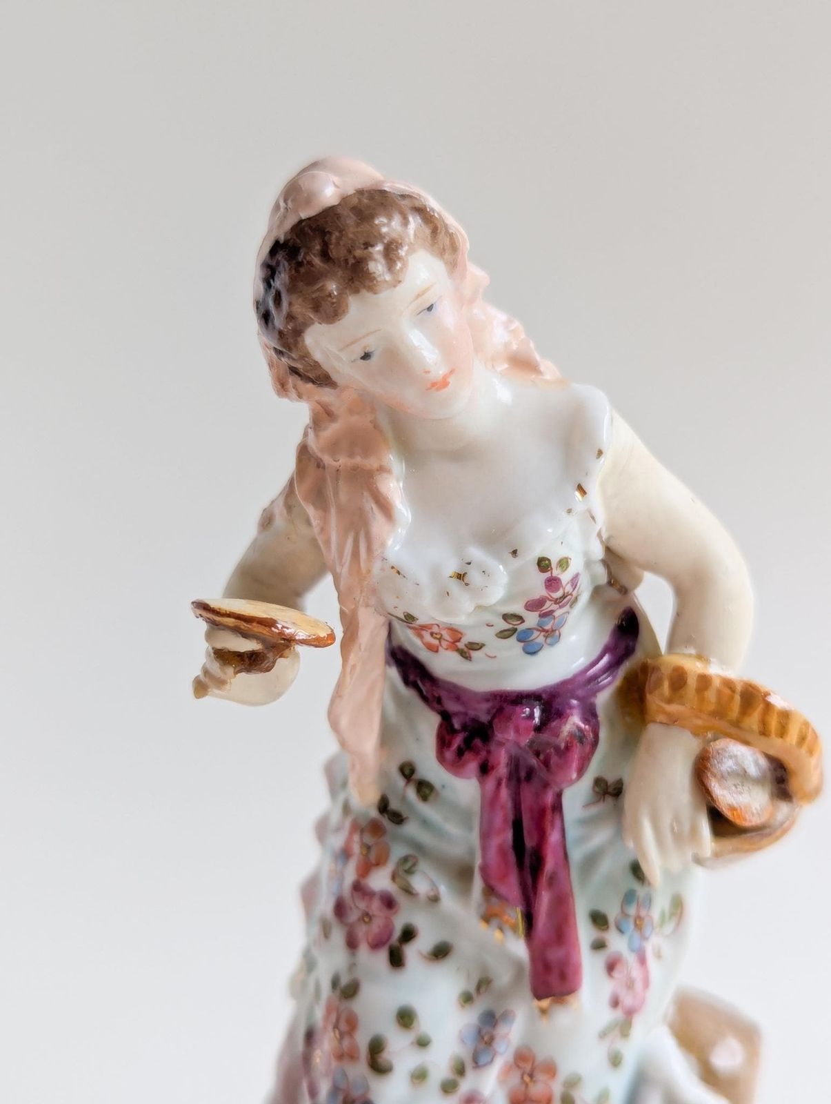 1880s Triebner, Ens & Eckert Figurine Of Woman Gathering Mushrooms, Highly Collectable Antique German Porcelain Figurine photo Home Decor
