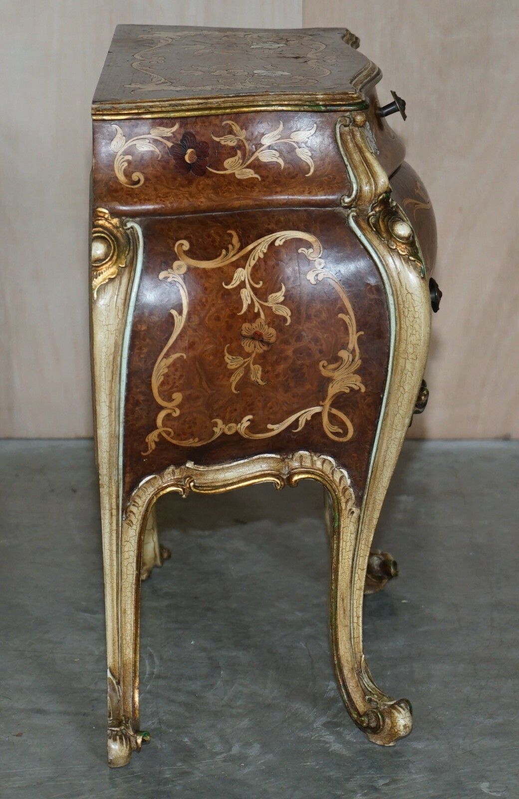 Fine Pair Of Italian Marquetry Inlaid Burr Walnut Bedside Bombe Chest Of Drawers photo vinterior