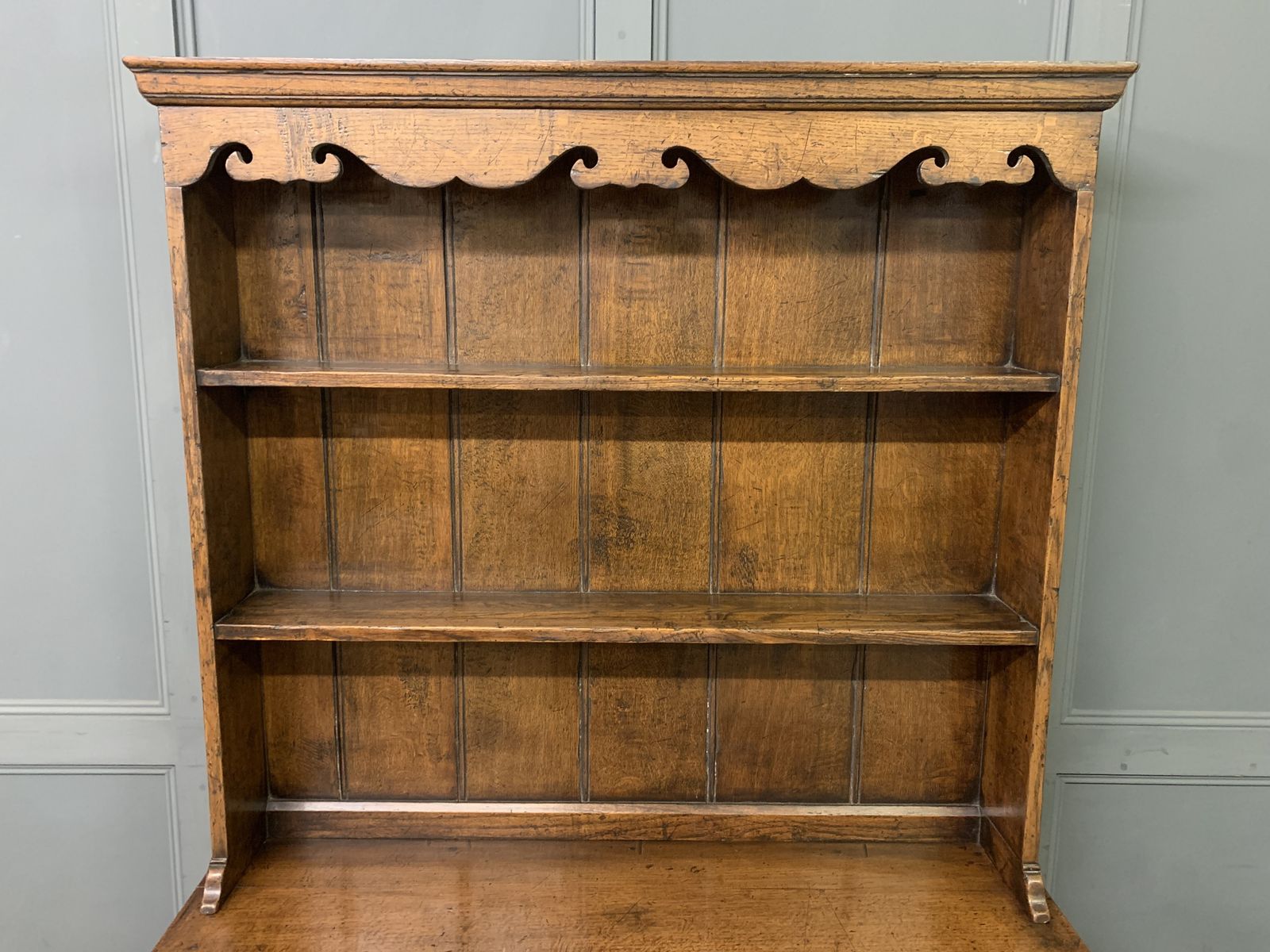 Ipswich Oak Dresser, 1910s, Antique photo vintage