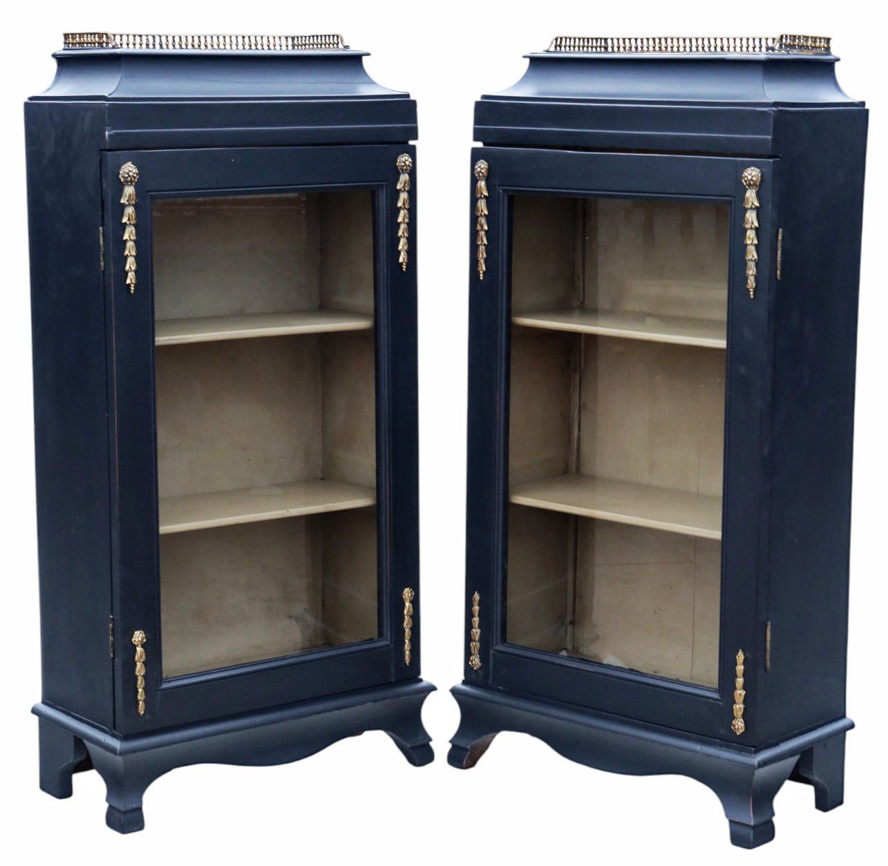 Antique Pair Of 19th Century Painted Pier Cabinets / Bookcases – Fine Quality Display Furniture