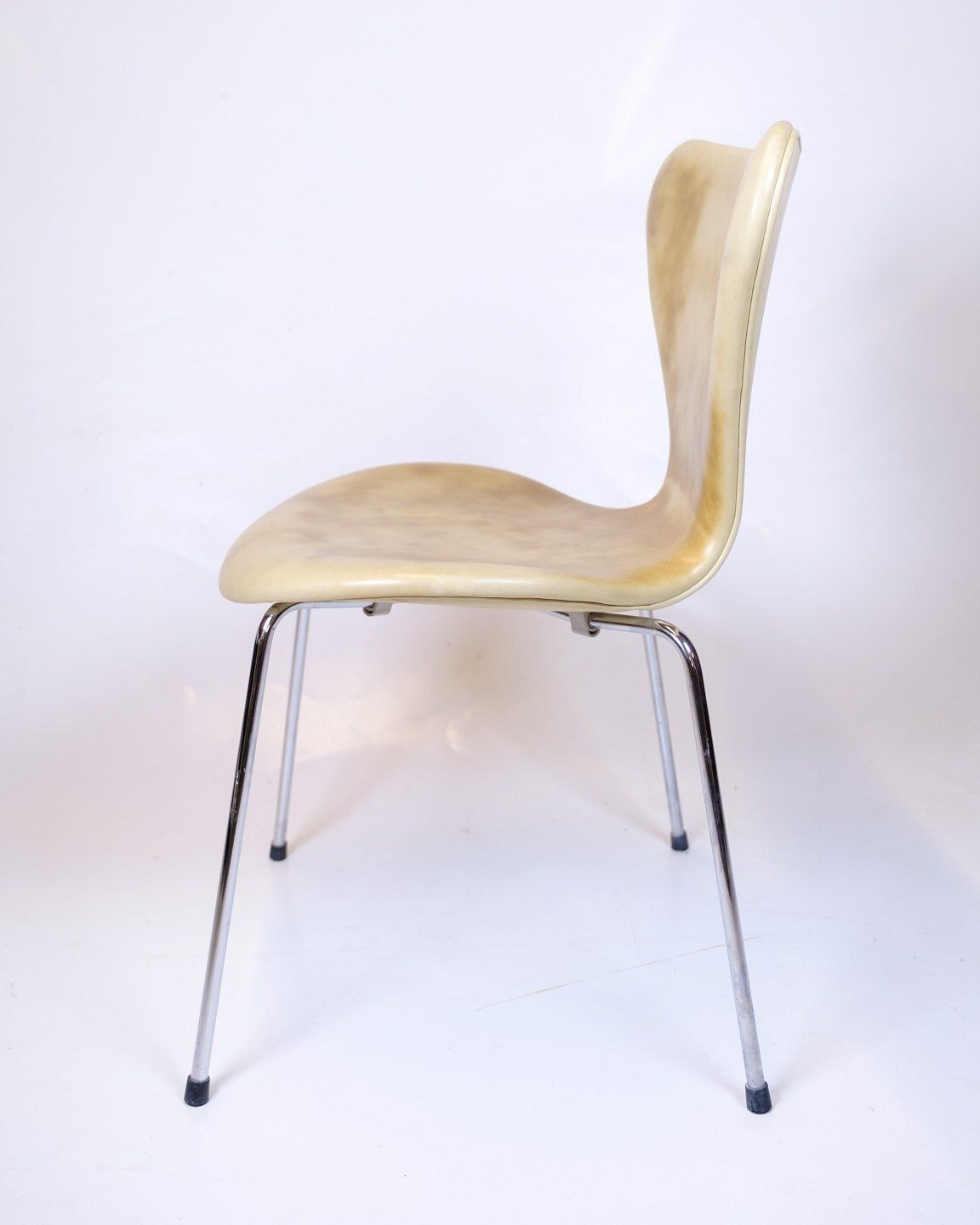 Set Of Eight Seven Chairs   Model 3107   Seven Chair   Natural Leather   Arne Jacobsen   Fritz Hansen photo vinterior