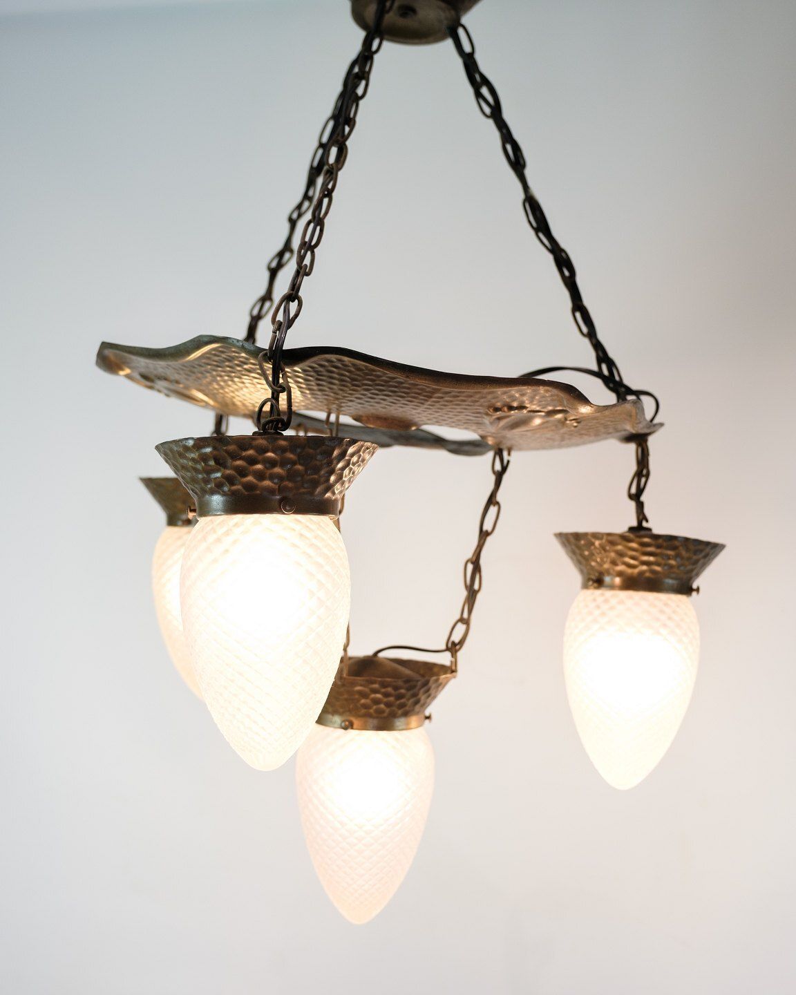 Chandelier – 4 Arms – Patinated Hammered Brass & Teardrop Glass – Jugendstil – 1920s photo furniture