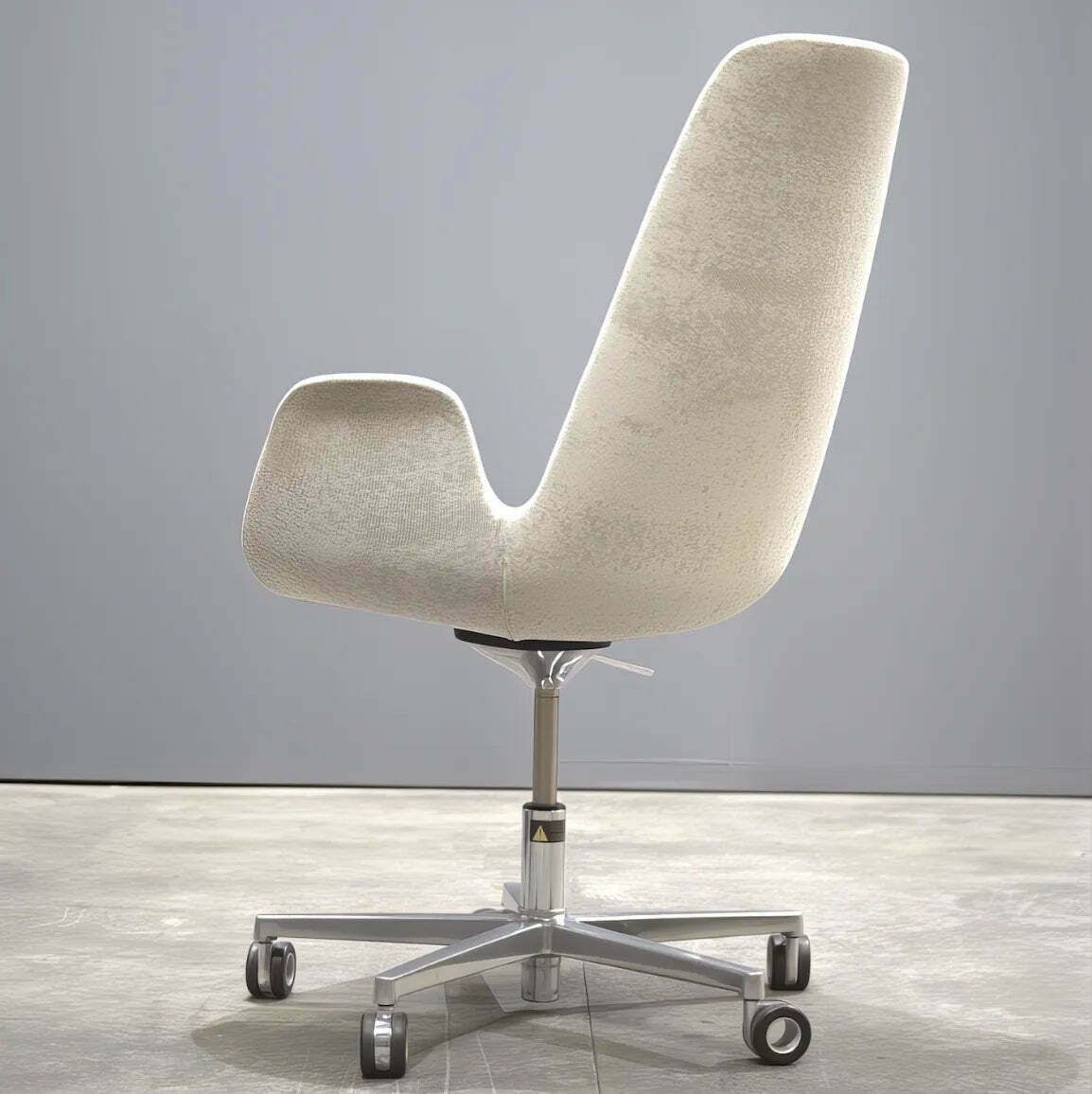 photo furniture Koleksiyon Halia Office Chair In Grey By Studio Kairos