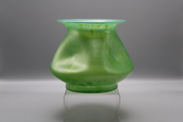 Iridescent Green Glass Vase Attributed To Johann Loetz Witwe For Loetz Glass, 1890s photo 375.0