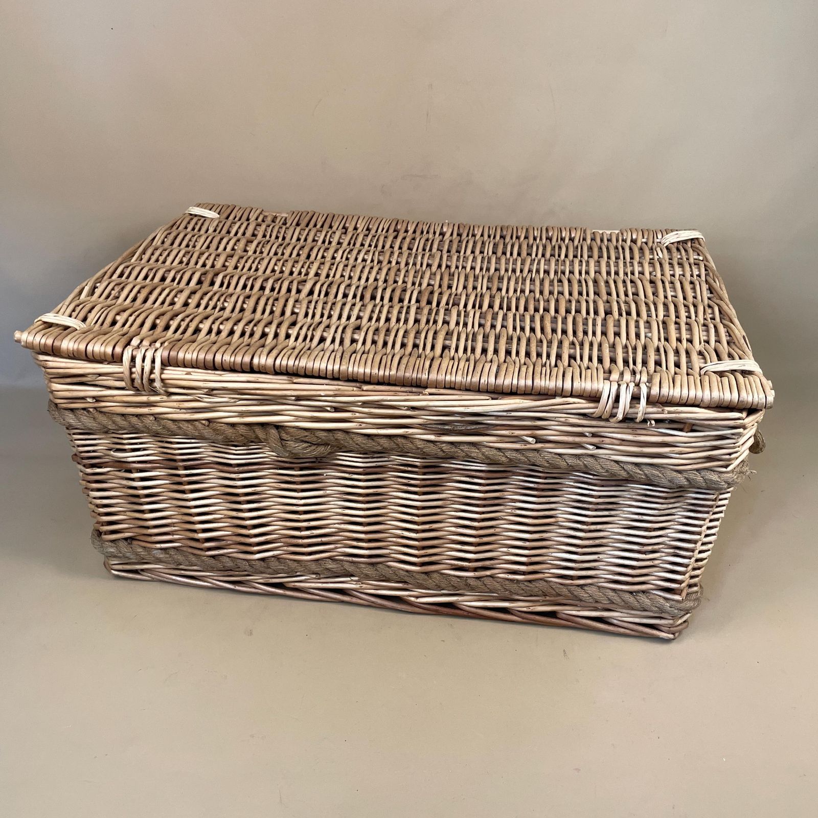 photo furniture Vintage Rectangle Basket Woven Wicker Brown Storage Brown Cottage Farmhouse Toy Lidded Picnic Lid Rope Detail Antique Toys Log Logs Hamper