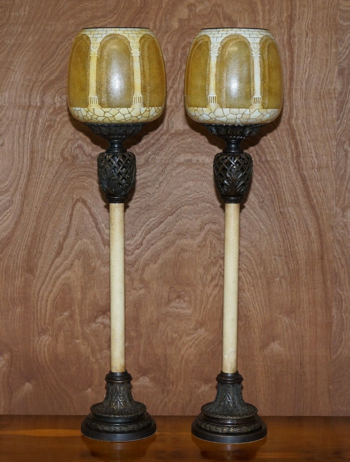 Exquisite Pair Of Large Vintage Table Lamps With Corinthian Roman Pillar Shades photo for sale