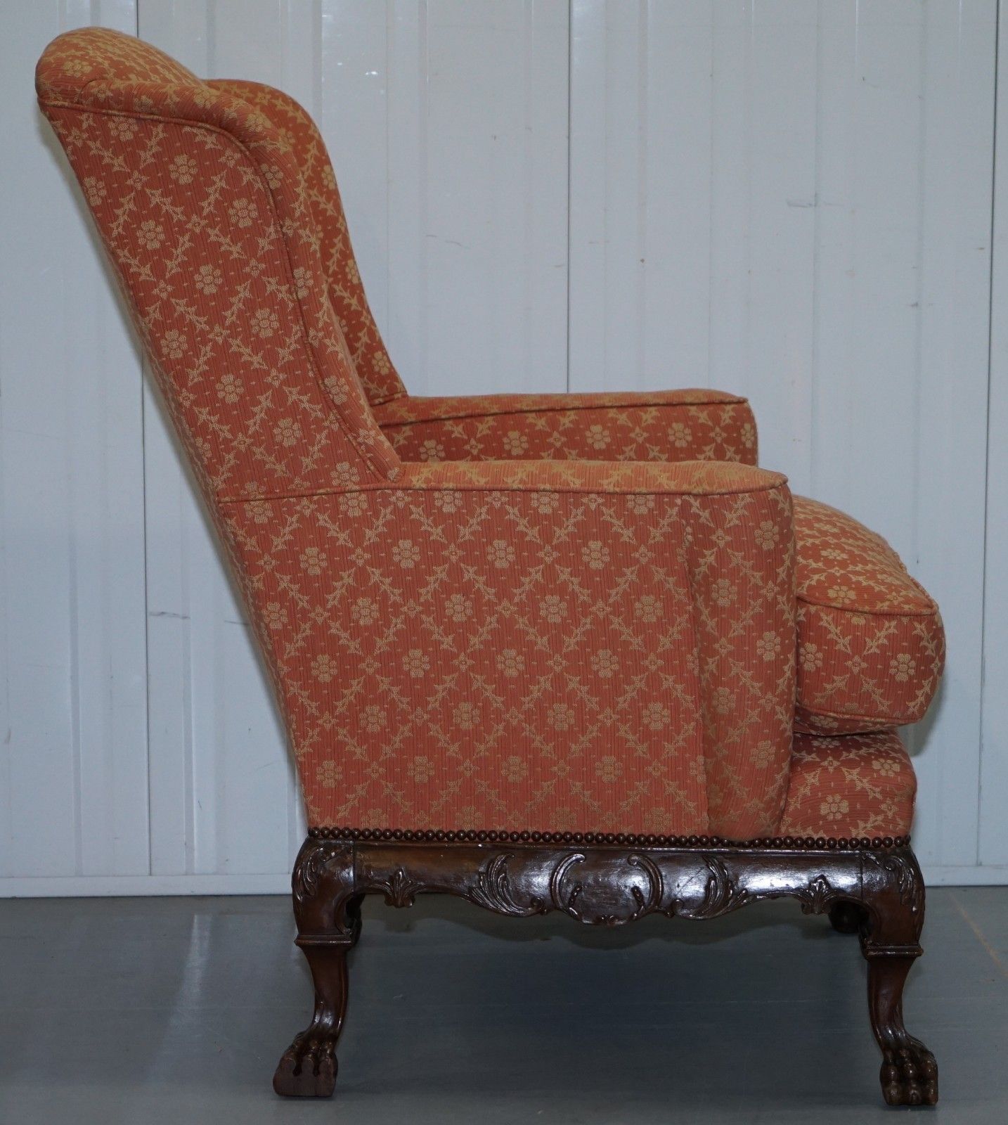 photo furniture Rare 19th Century Thomas Chippendale Easy Wingback Armchair Heavily Carved Wood