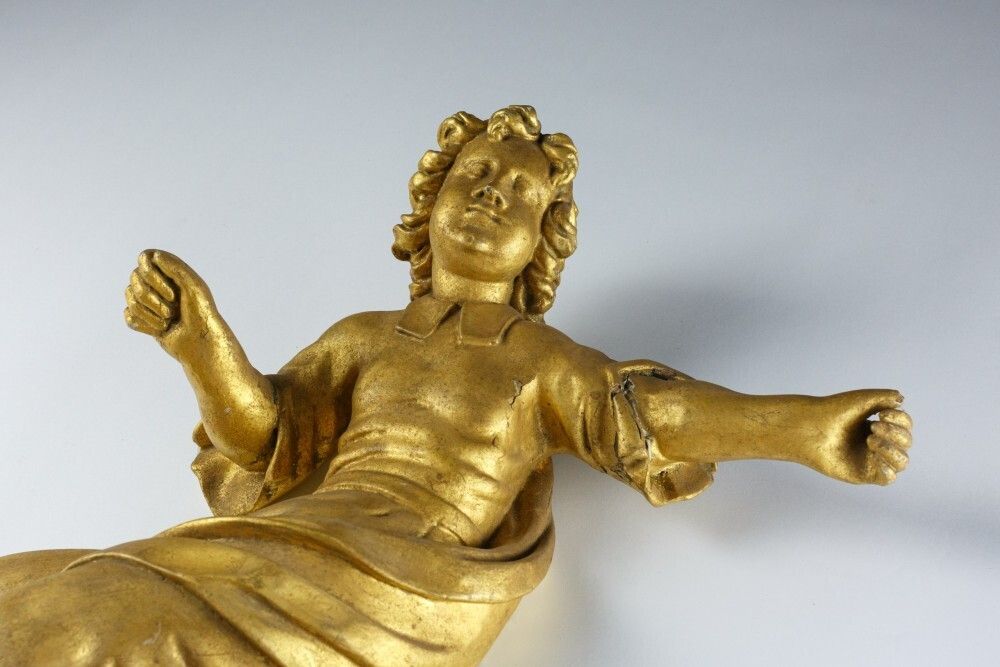 Large Baroque Style Late 18th Or Early 19th Century Carved Giltwood Angel photo for sale
