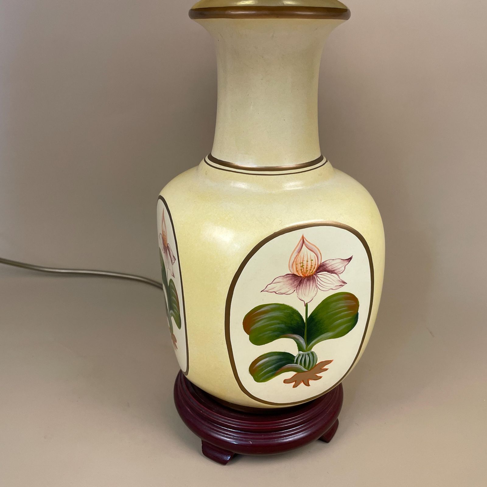 Vintage Suzie Clayton Ceramic Lamp Bedside Table Light Round Vase Retro Cottage Pottery Natural Antiquefloral Pattern Lampshade Burgundy photo for sale