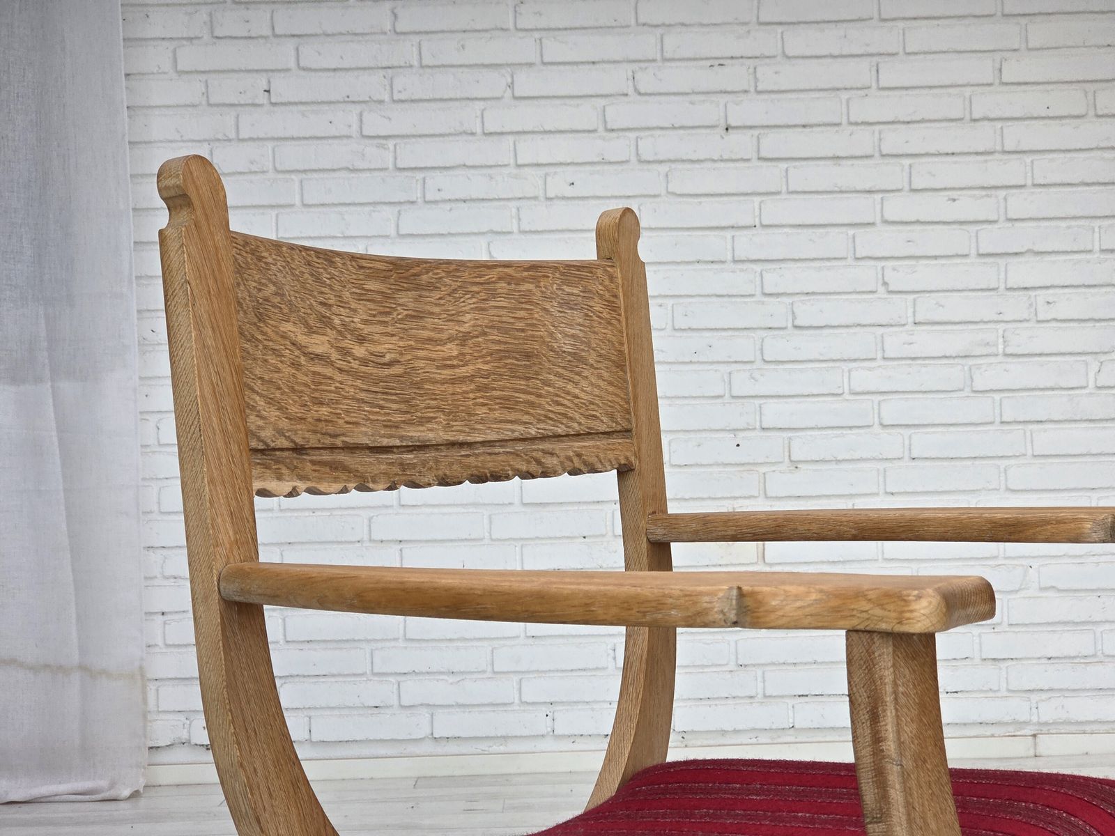 1970s, Danish Armchair, Original Red Furniture Wool, Solid Oak Wood. photo vinterior