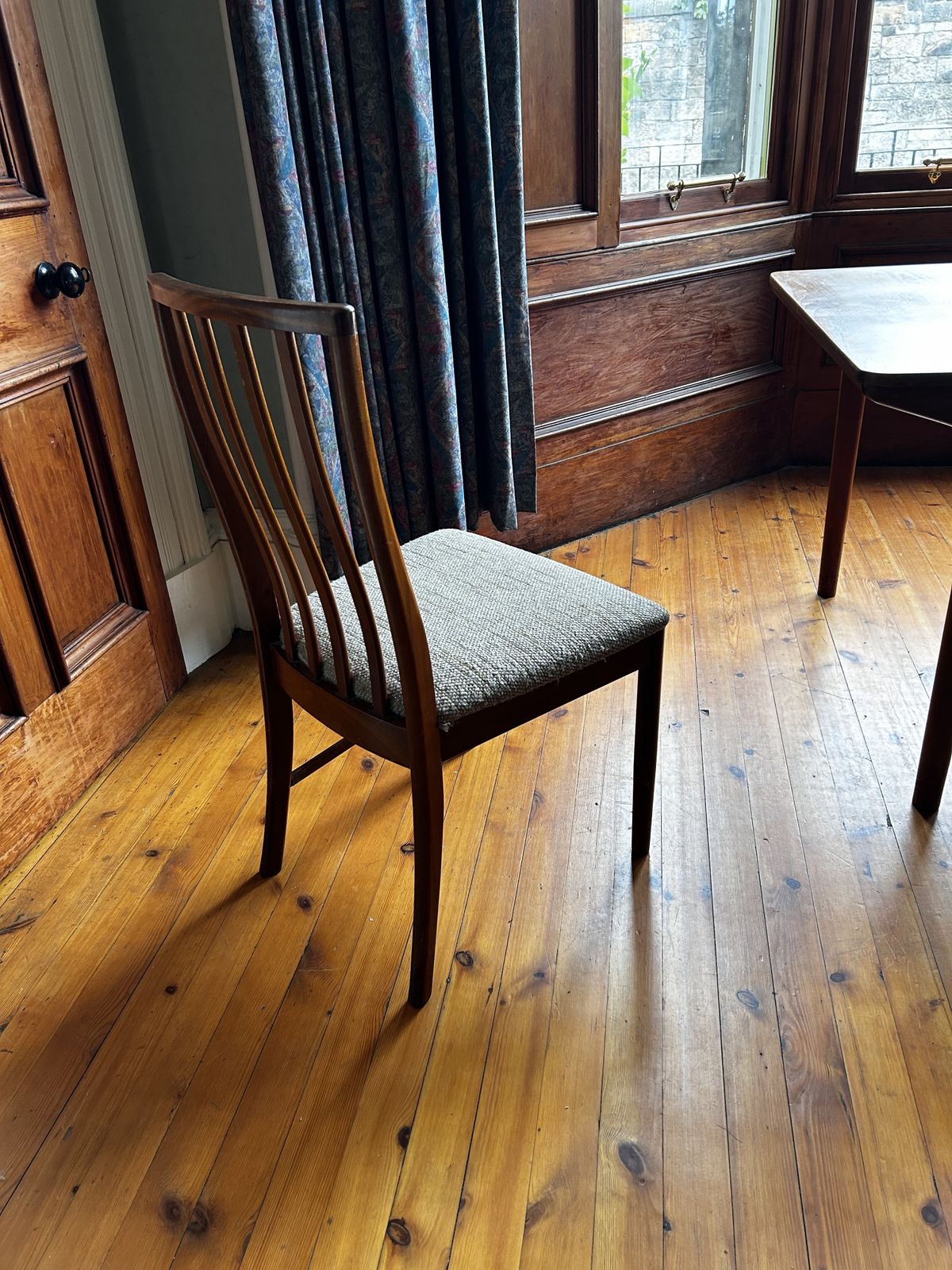 photo for sale McIntosh T3 Extending Dining Table And 6 Chairs