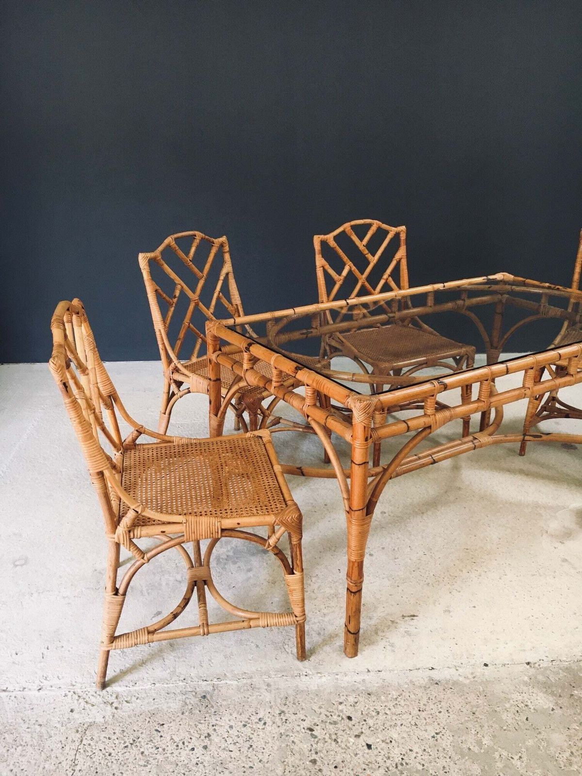 photo vinterior Mid Century Design Chippendale Stijl Bamboe Eettafel, Italië, Ca. Jaren 1960