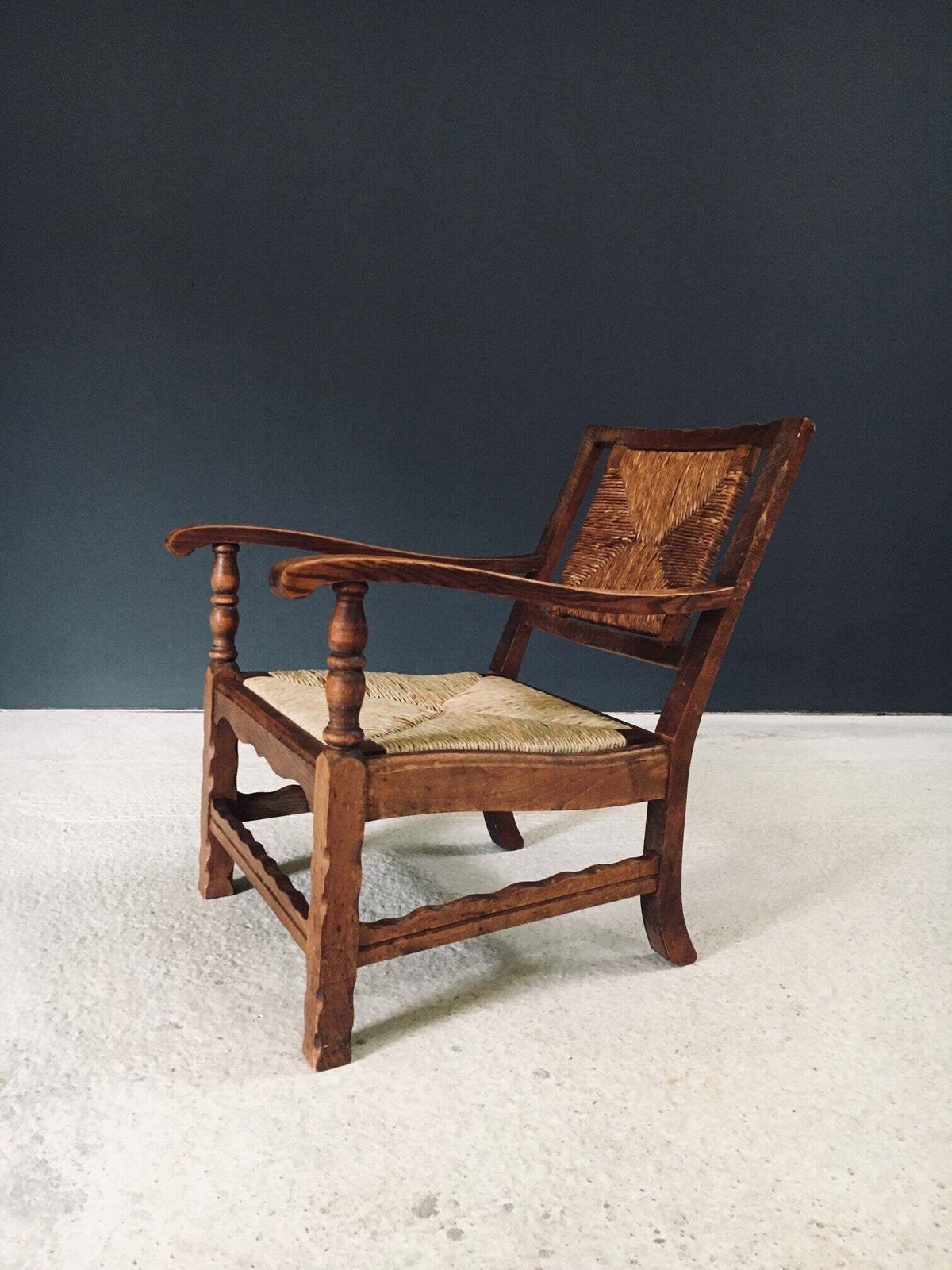 photo vinterior Arts & Crafts Handcrafted Low Lounge Armchairs, Belgium 1920's / 2