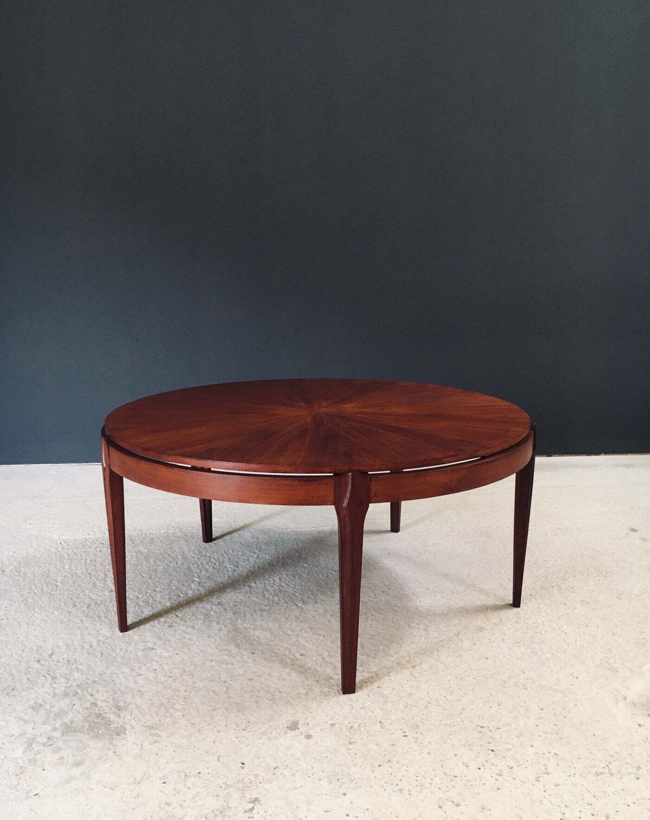 photo for sale Mid Century Modern Scandinavische Design Teakhouten Salontafel – Jaren 1960
