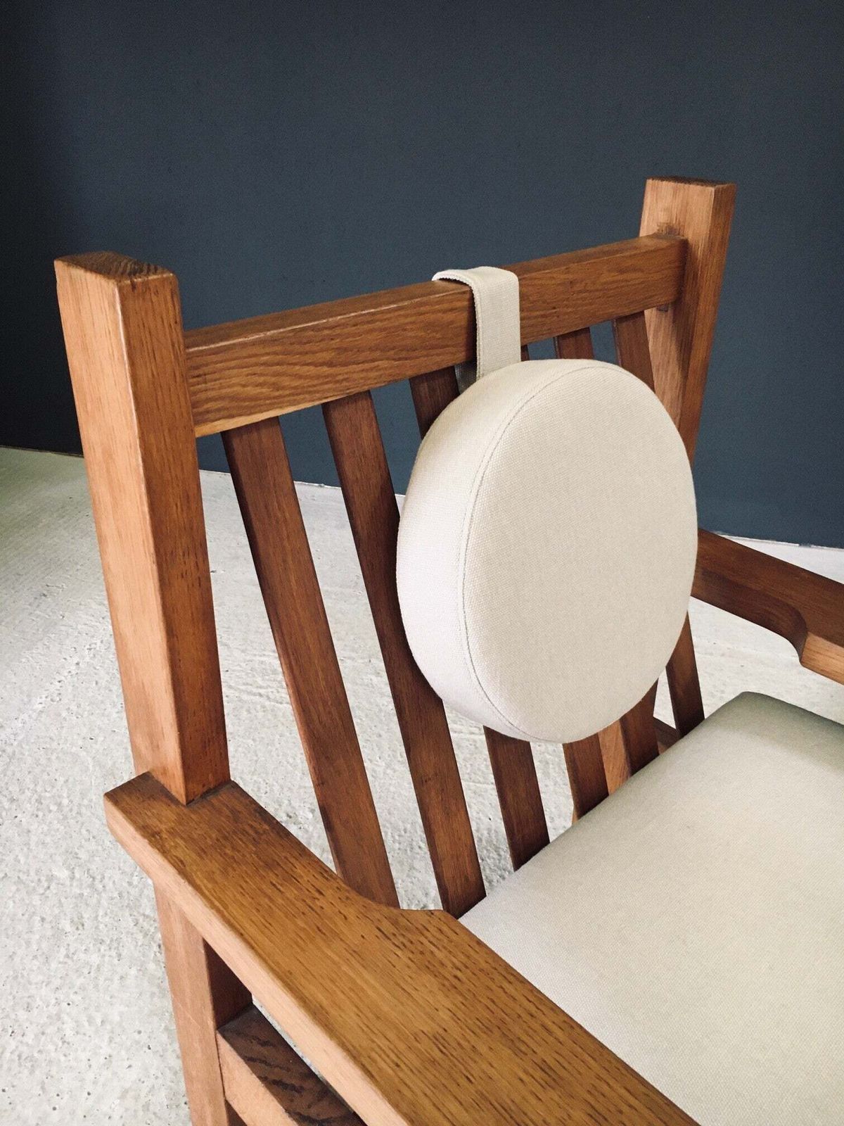 photo vintage Architecturale Vierkante Design Fauteuil In Eiken, België, Ca. Jaren 1950