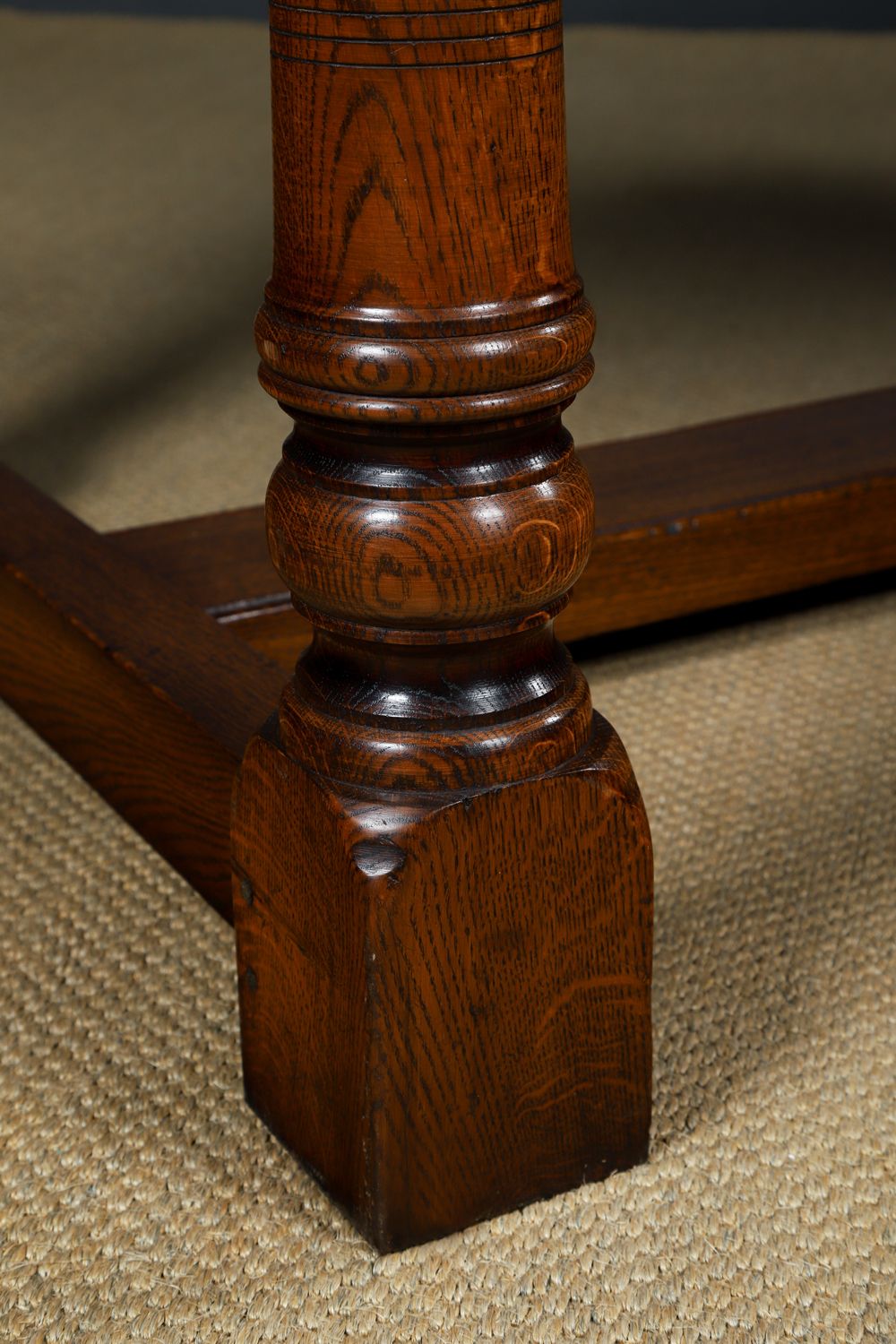 photo vinterior Antique English 17th Century Style Set Of 8 Wainscot Kitchen Dining Chairs And 7ft Oak Refectory Table (Circa 1980)