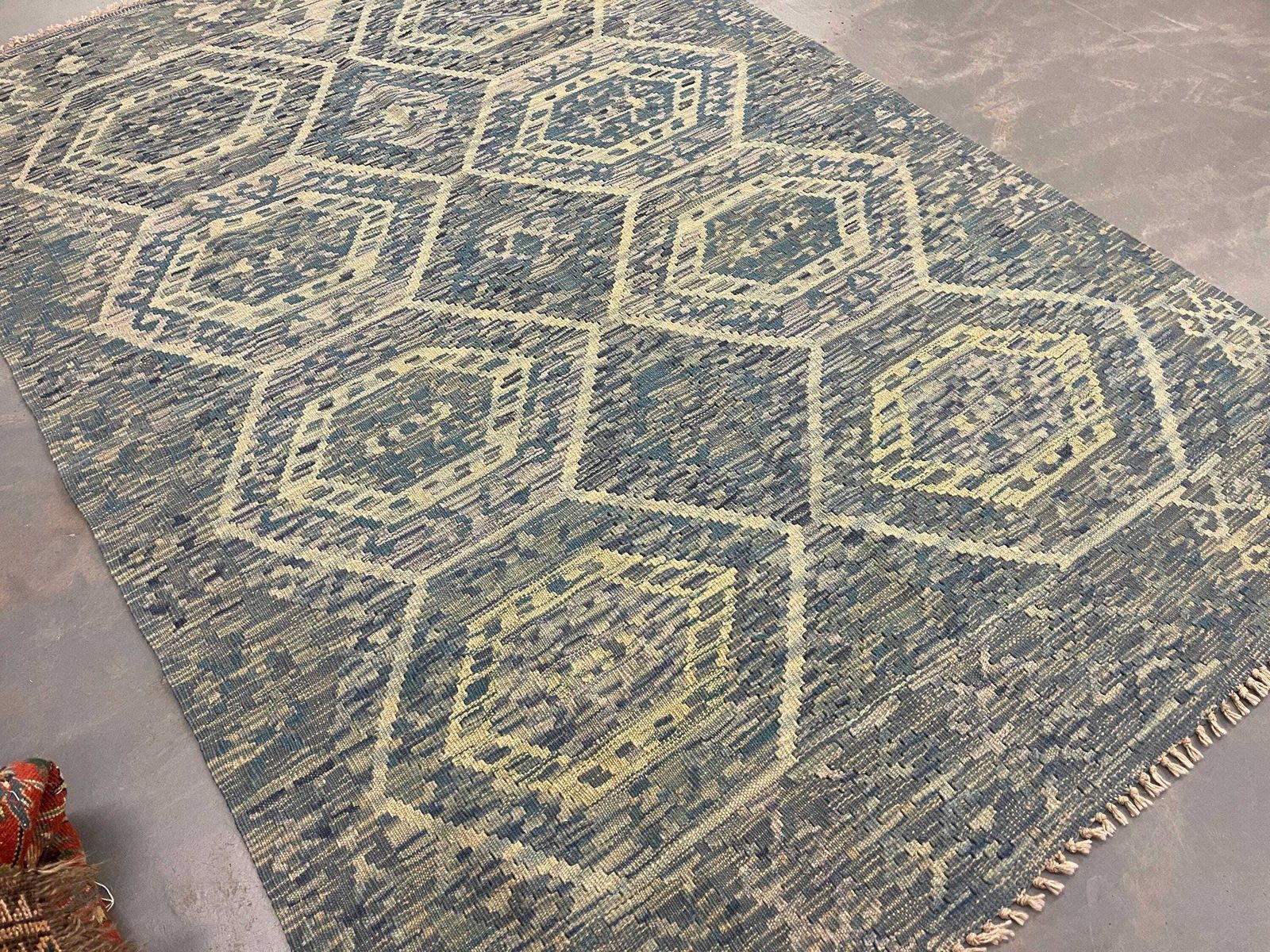 Geometric Kilim Rug: Contemporary Wool Flatweave Carpet (6'5" X 4'2") photo vinterior