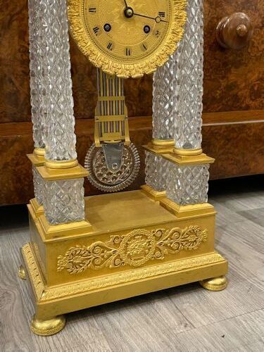 A Fine French Charles X Ormolu And Cut Crystal Portico Mantle Clock photo vinterior