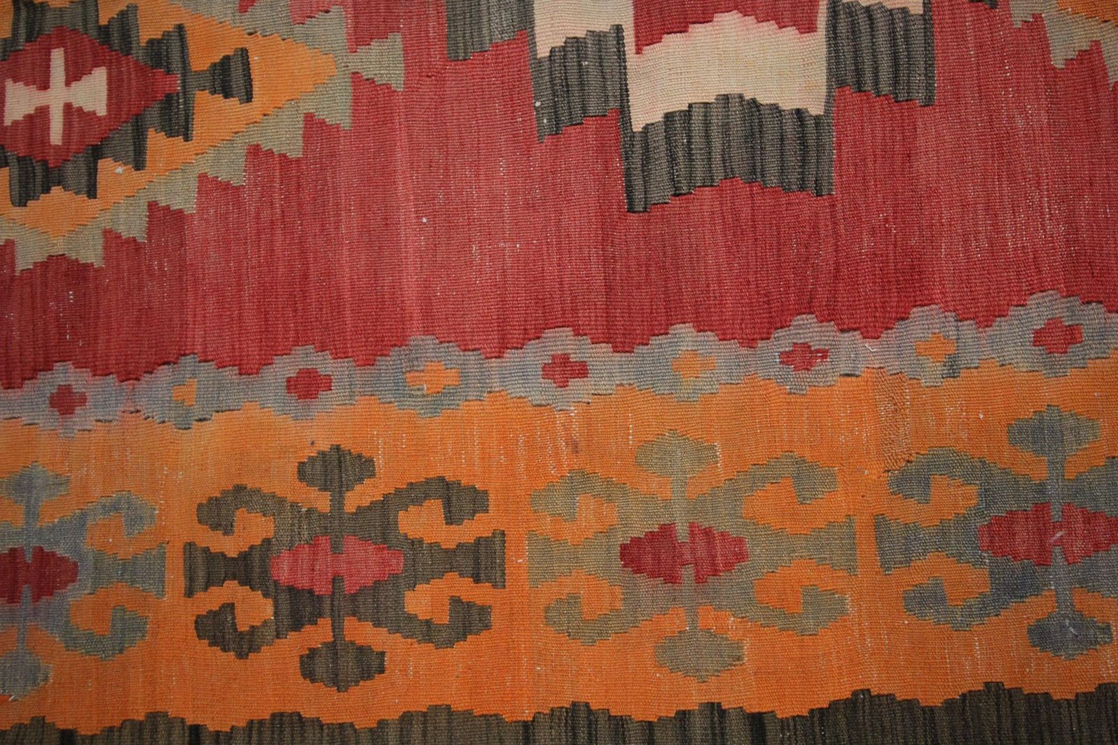 1980s Vintage Kilim Rug: Handmade Wool Tribal Flatweave (9'5" X 4'11") photo vintage