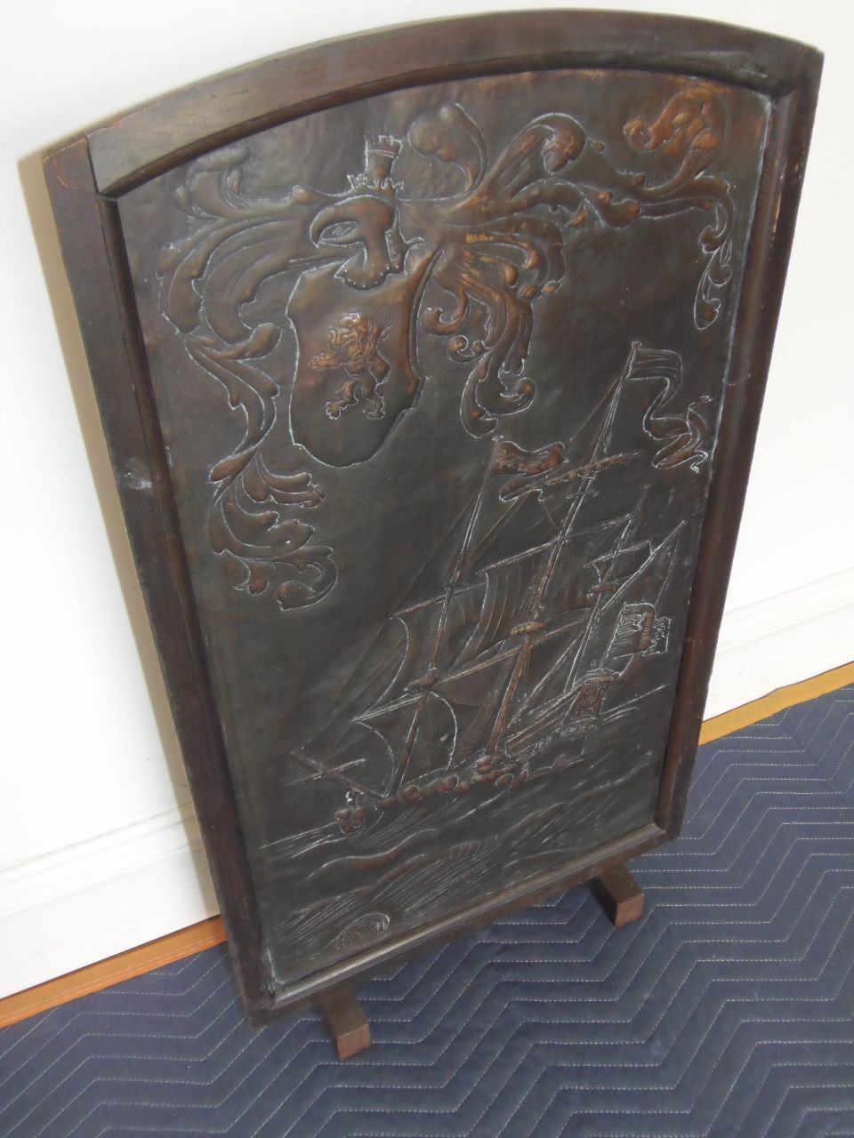 Arts And Crafts Decorative Panel . photo 440.0