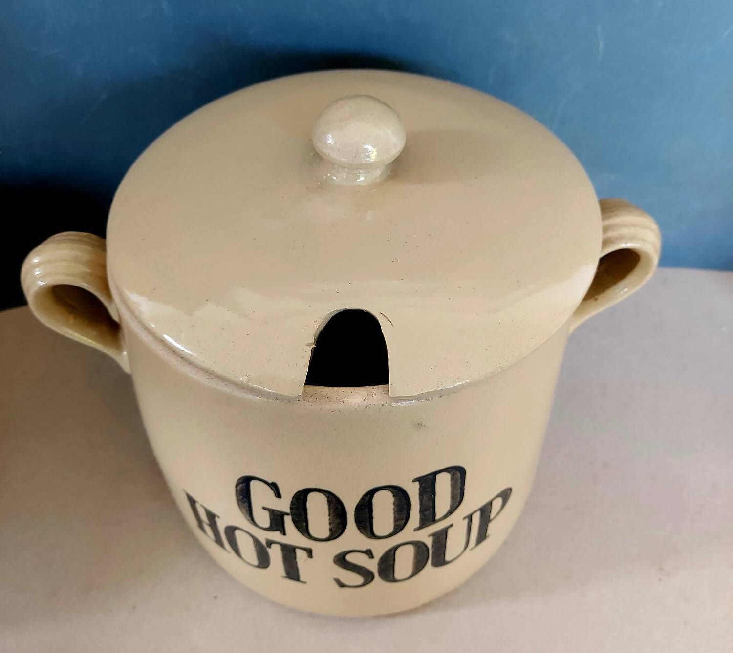 A Fabulous Large Vintage Glazed Stoneware Good Hot Soup Tureen Or Pot, By Moira, 1970's. photo vinterior