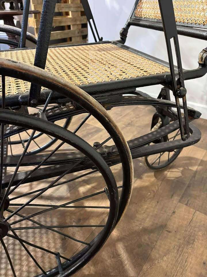 photo vinterior Antique Pre Ambulator Cane Wheel Chair
