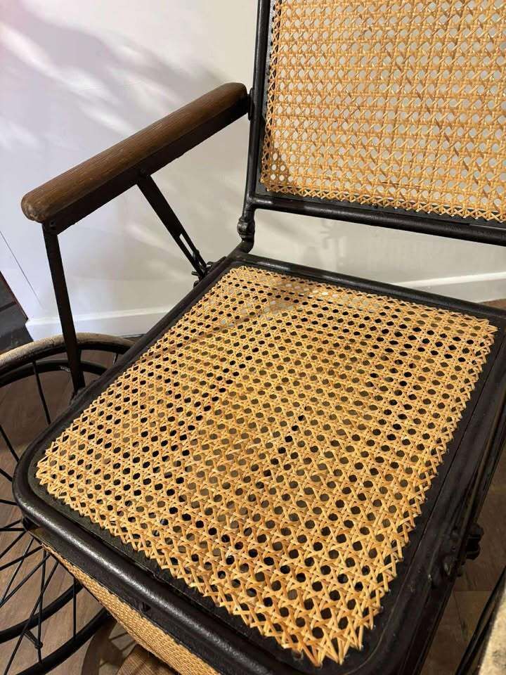 photo vintage Antique Pre Ambulator Cane Wheel Chair