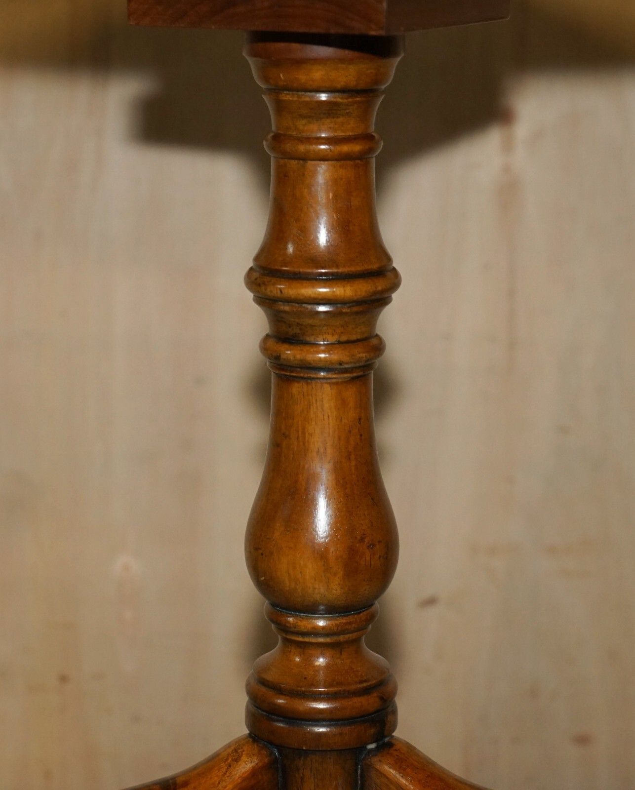 Victorian Hand Carved Pollard Oak Tilt Top Tripod Wine Side End Lamp Table photo Furniture