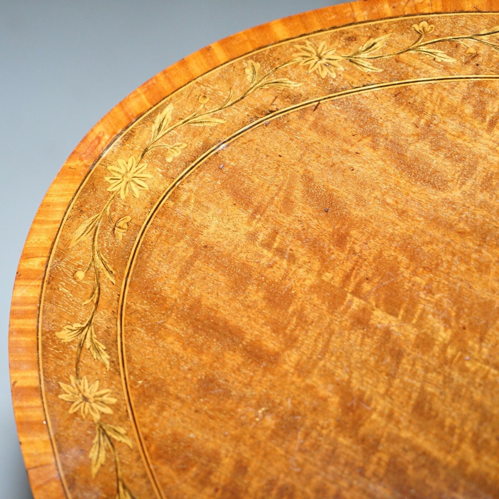 Stunning Floral Inlaid Sheraton Victorian Walnut Oval Occasional Side End Table photo vinterior
