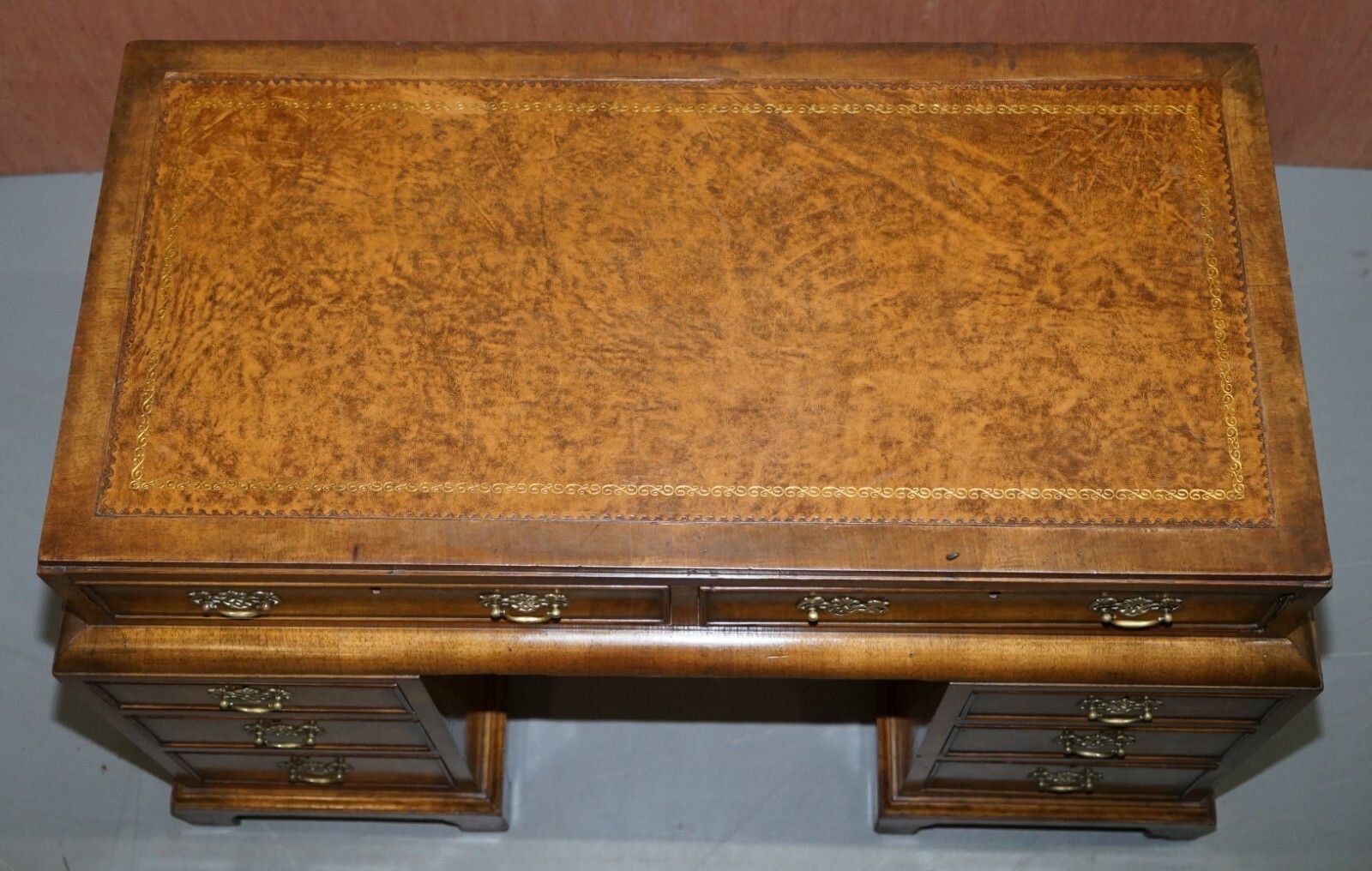 Late Victorian Burl Walnut Cushion Curve Pedestal Desk Brown Leather Surface photo Furniture