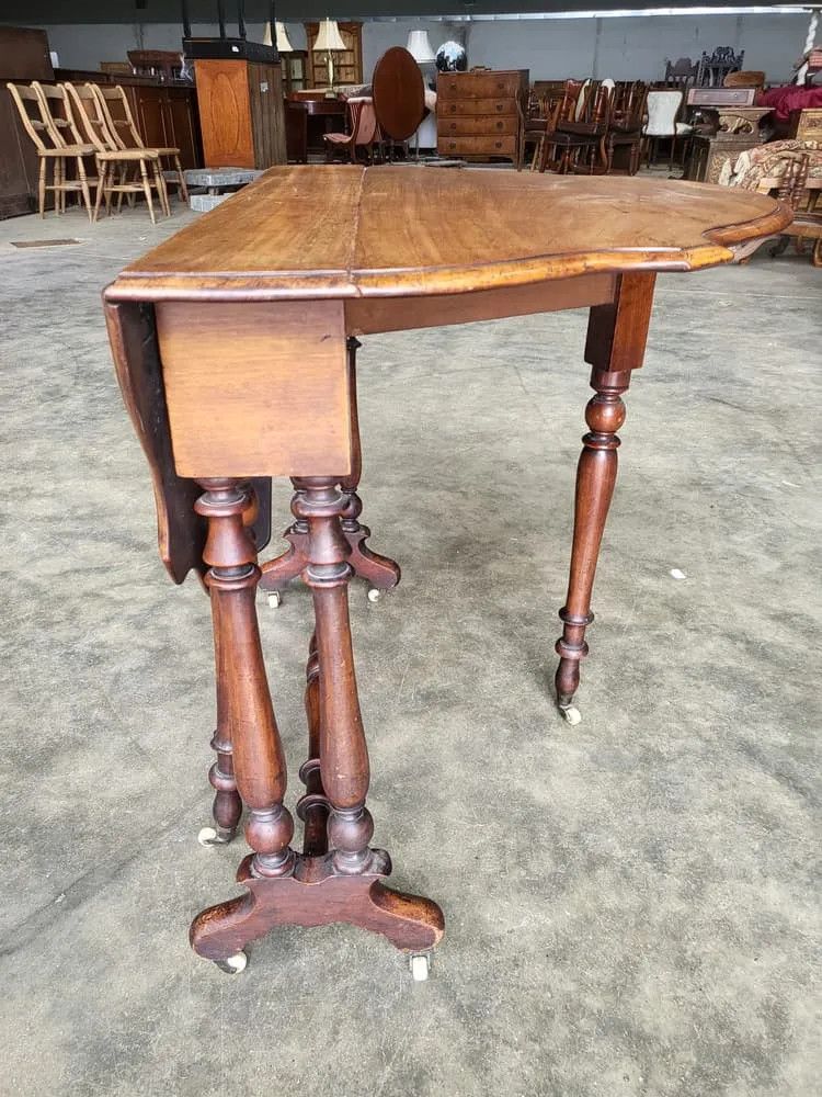 Antique Gate Leg Drop Leaf Sutherland Dining Occasional Table Seat 4 photo for sale