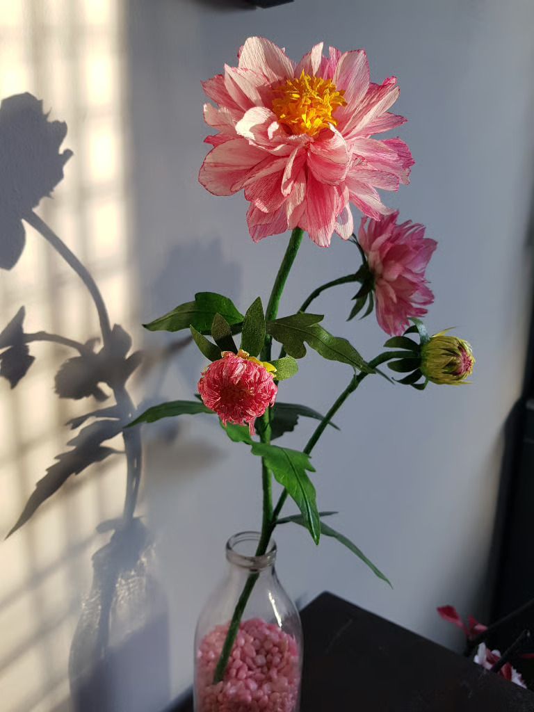 Realism Hand Crafted Powder Puff Dahlia Anenome photo vinterior