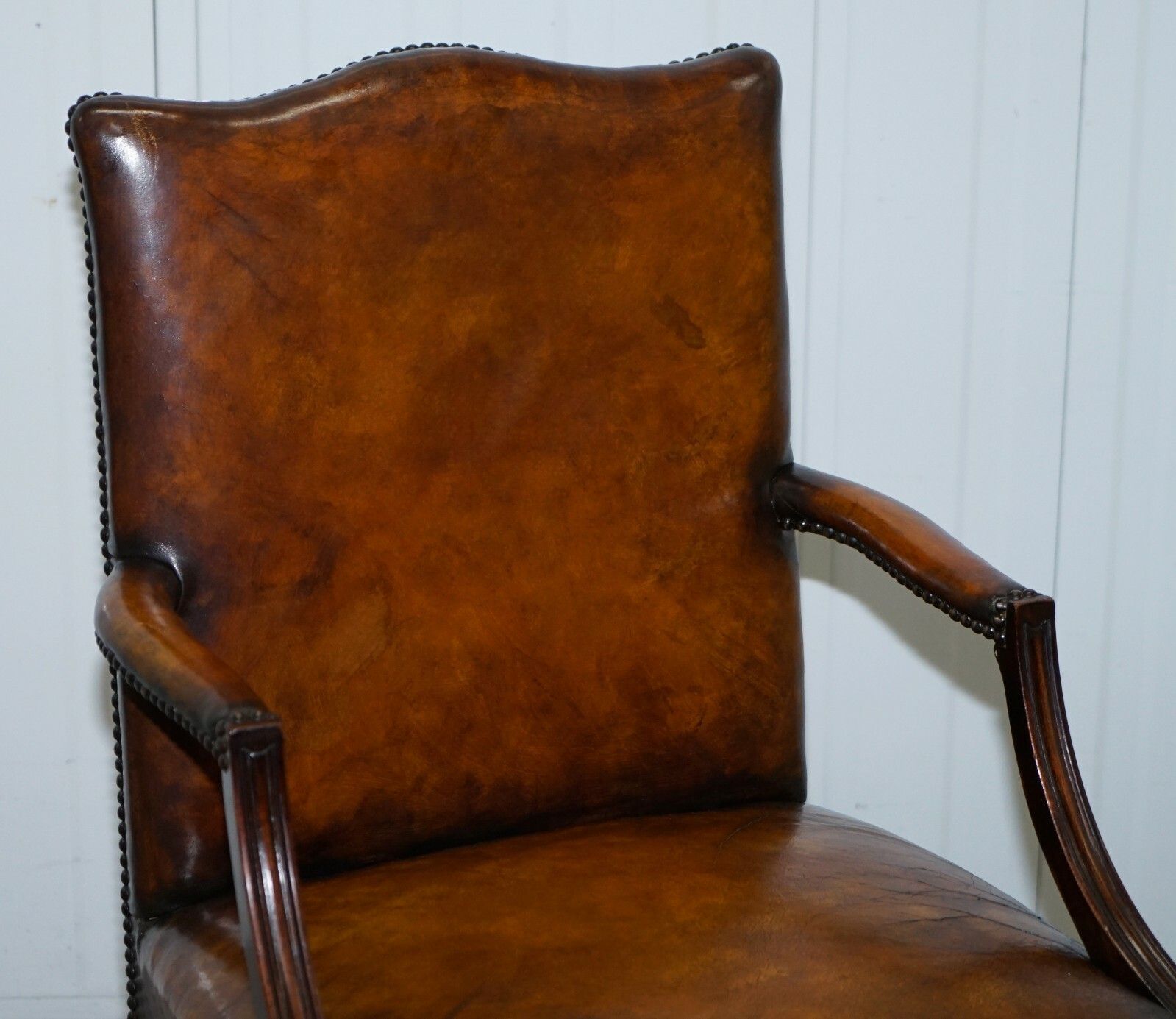 Lovely Early 19th Century Restored Gainsborough Carver Armchair In Brown Leather photo Furniture