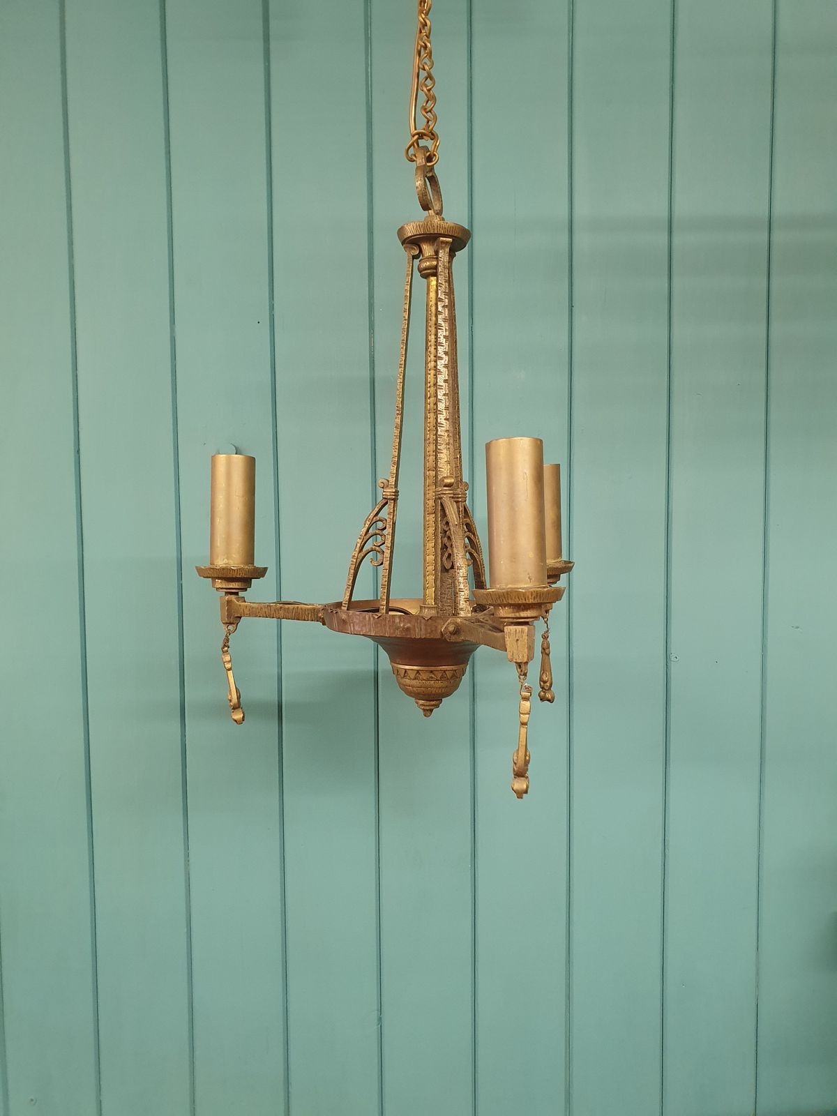 photo furniture Small Deco Three Arm Chandelier