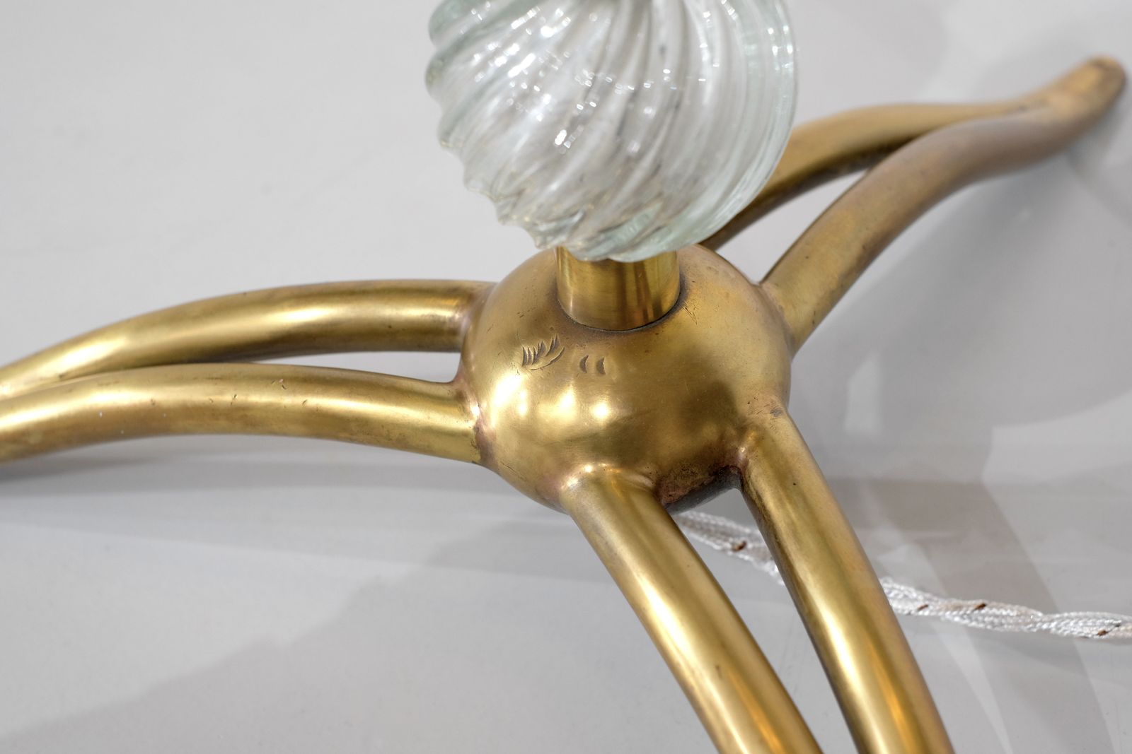 photo for sale Floor Light In Murano And Bronze Attributed Attributed To Seguso Vetri, Italy.
